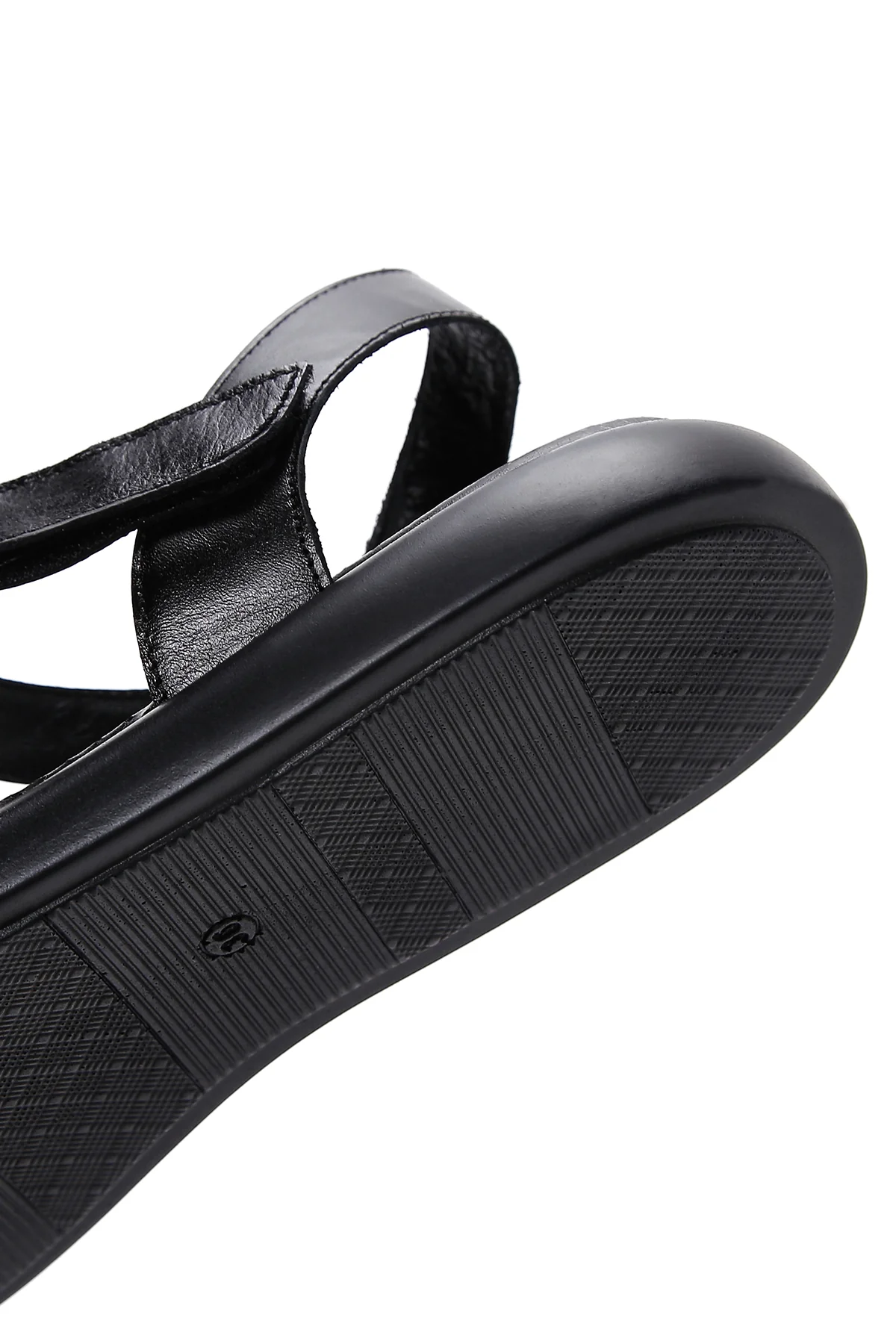 Kadın Siyah Bilekten Bantlı Deri Comfort Sandalet - Image 7