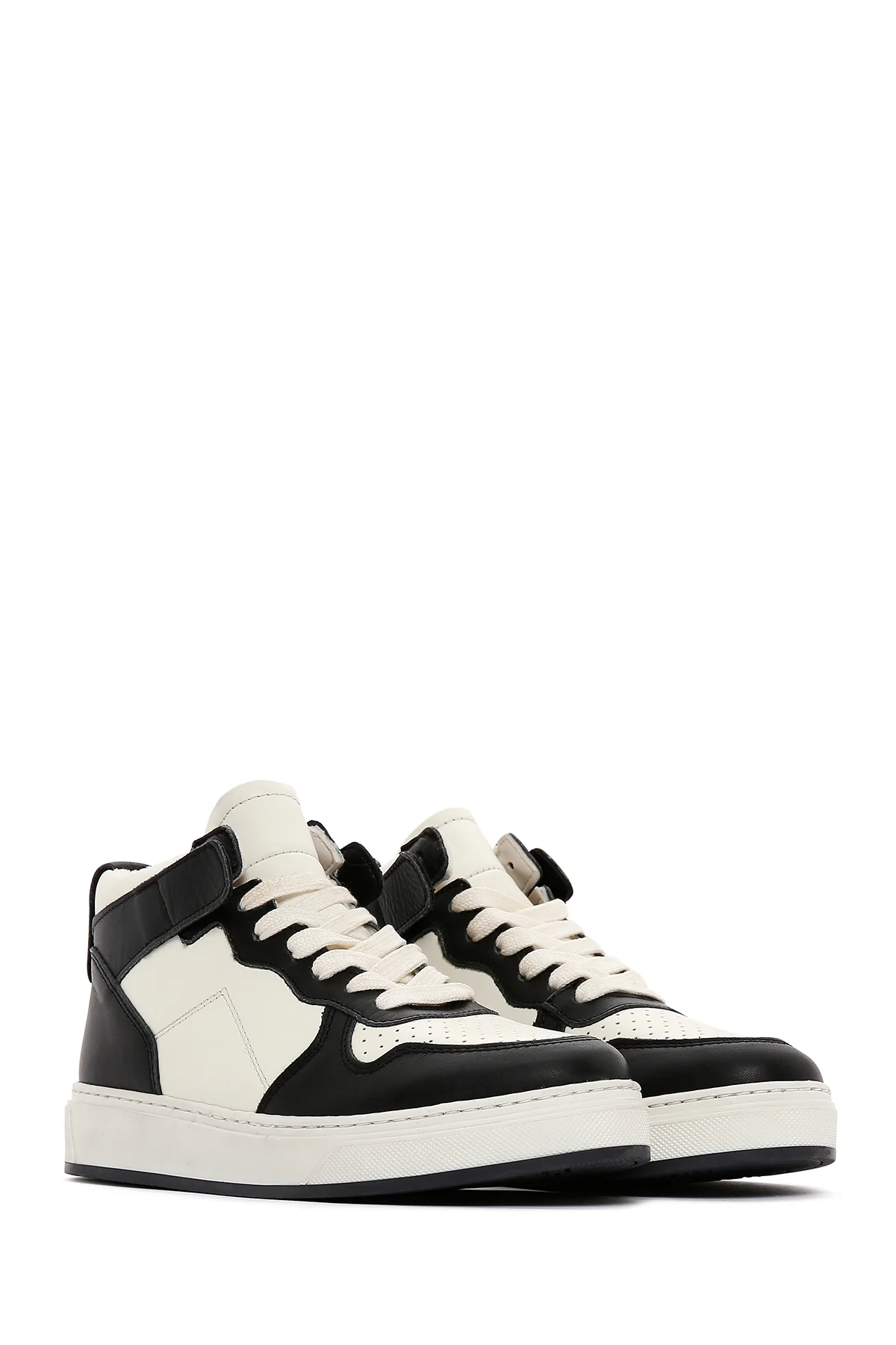 Kadın Siyah Deri Bilekli Sneaker - Image 3