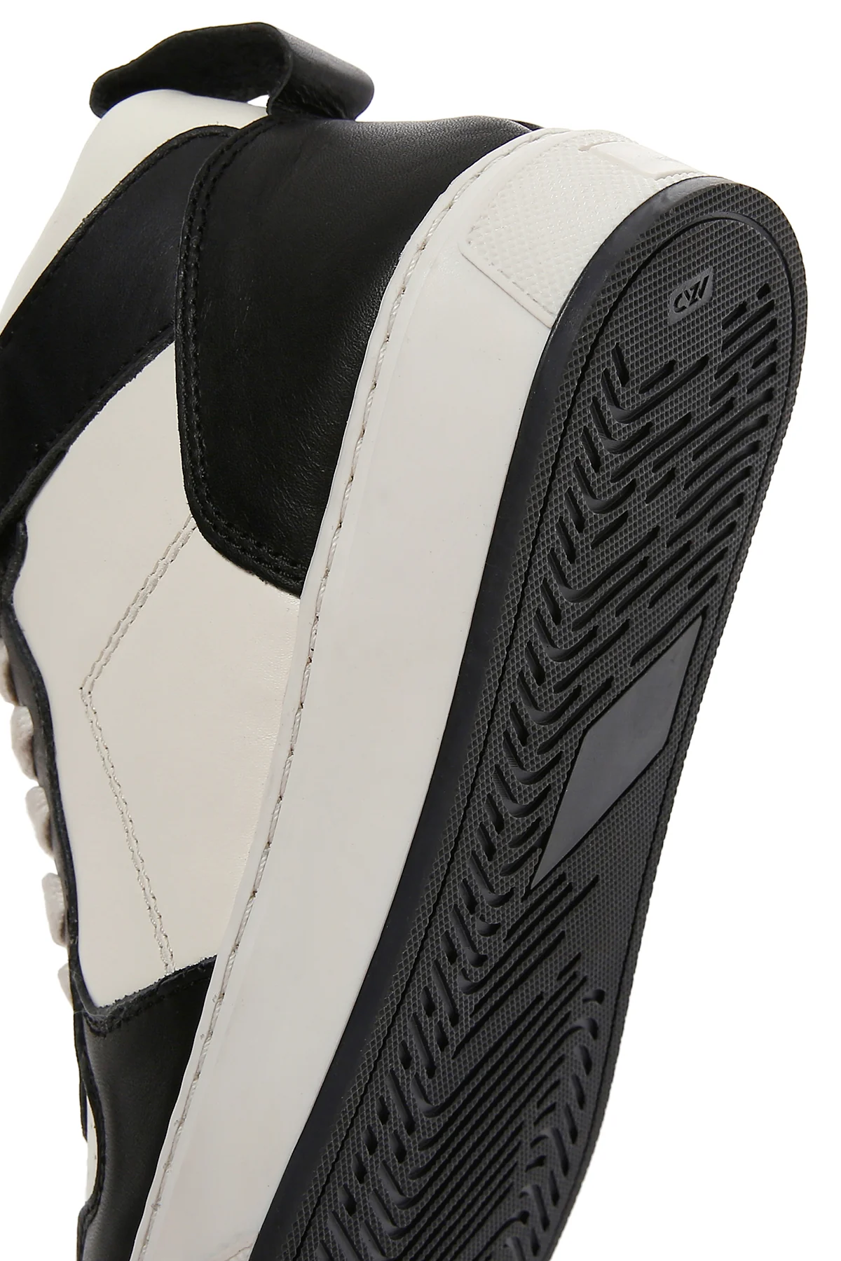 Kadın Siyah Deri Bilekli Sneaker - Image 8