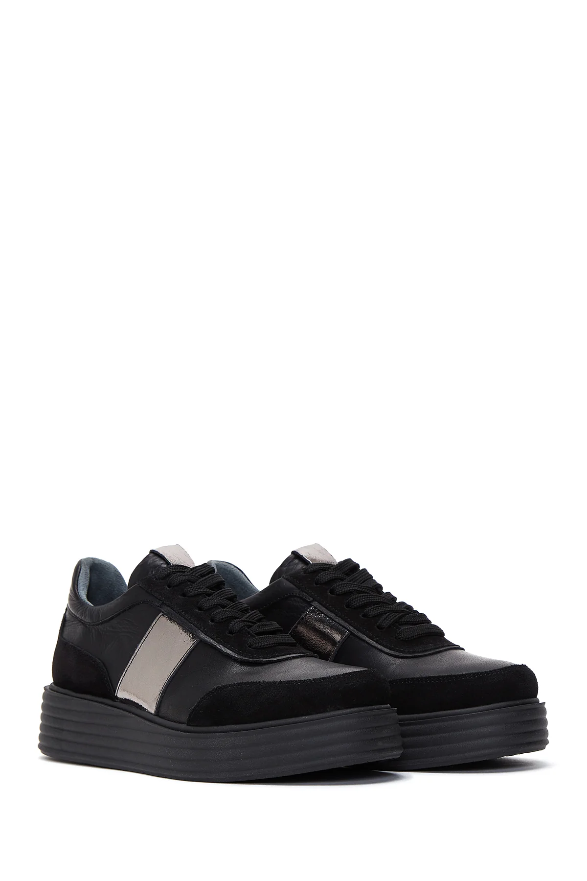 Kadın Siyah Deri Kalın Tabanlı Sneaker - Image 3