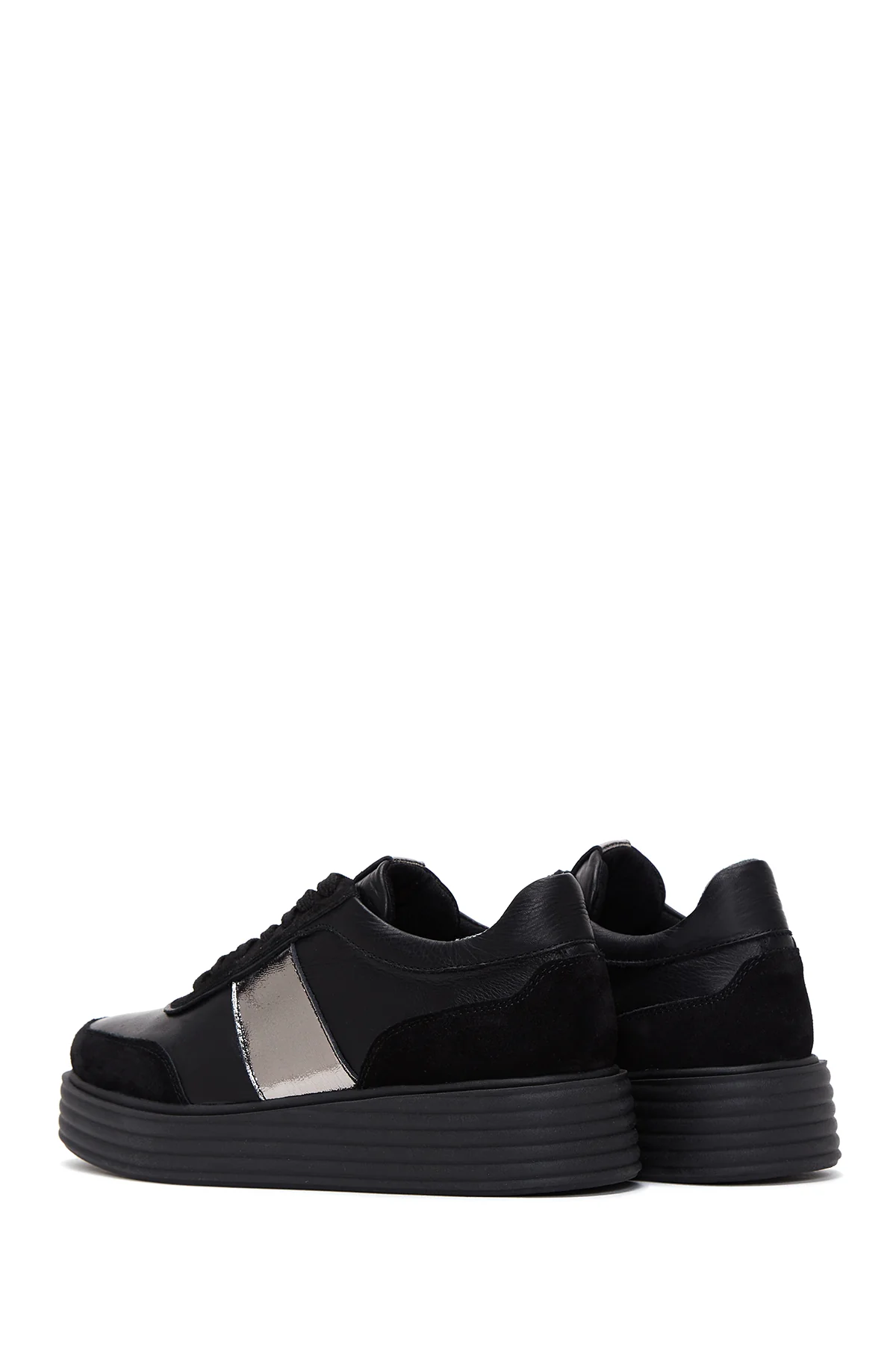 Kadın Siyah Deri Kalın Tabanlı Sneaker - Image 5