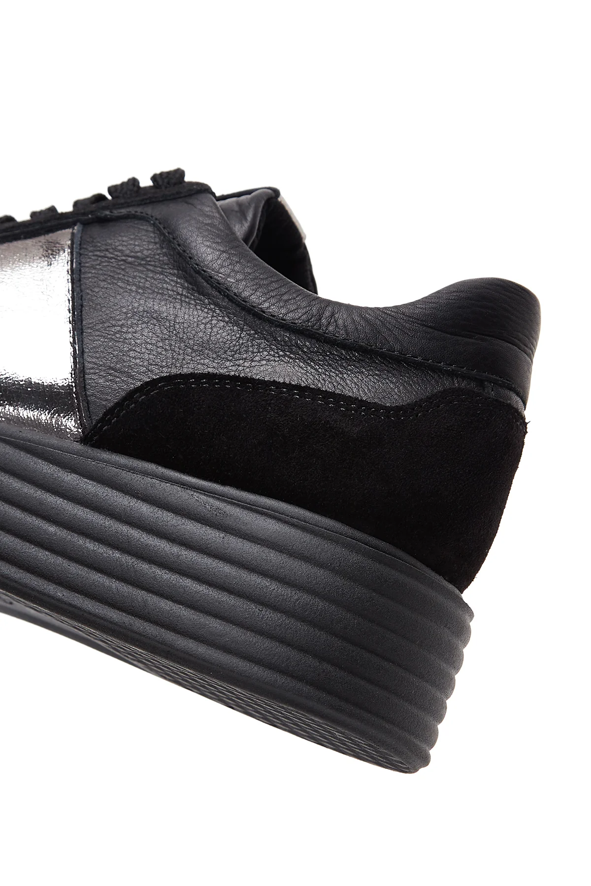 Kadın Siyah Deri Kalın Tabanlı Sneaker - Image 8