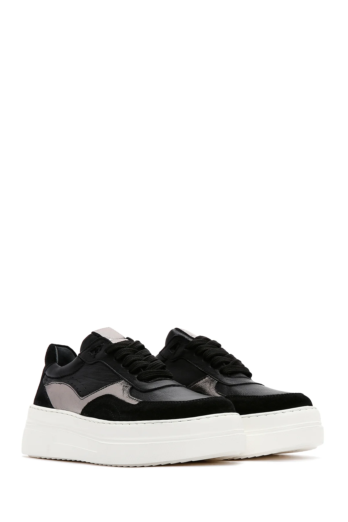 Kadın Siyah Deri Kalın Tabanlı Sneaker - Image 3