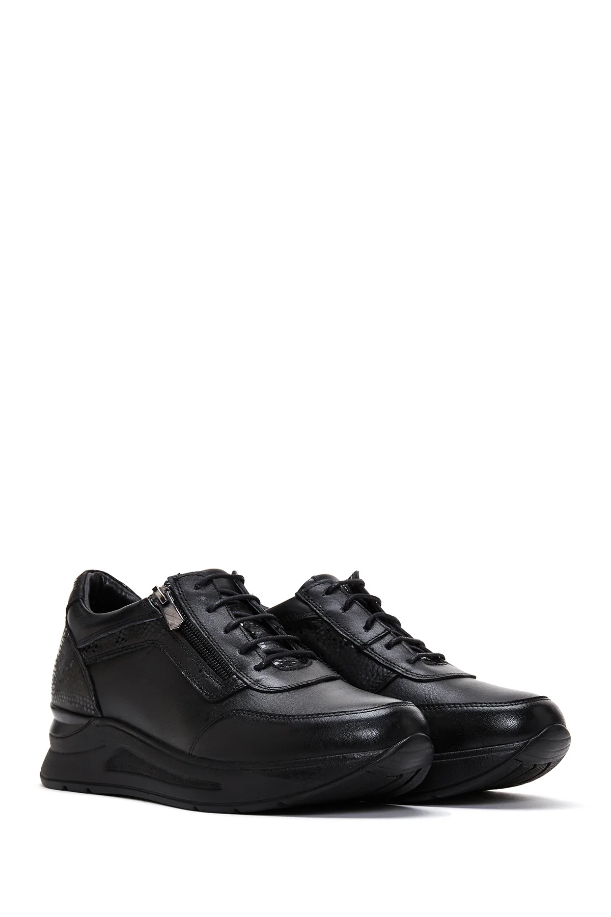 Kadın Siyah Deri Kalın Tabanlı Sneaker - Image 3