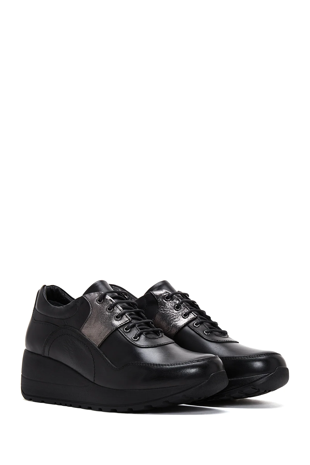 Kadın Siyah Deri Kalın Tabanlı Sneaker - Image 3