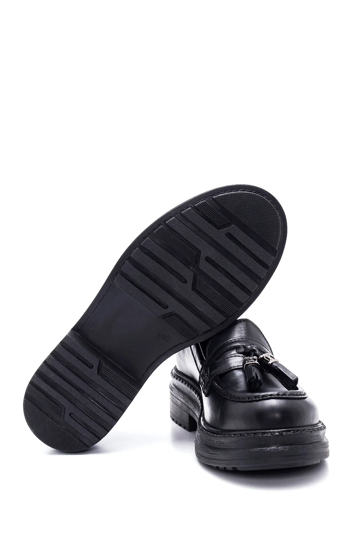 Kadın Siyah Deri Püsküllü Loafer - Image 4