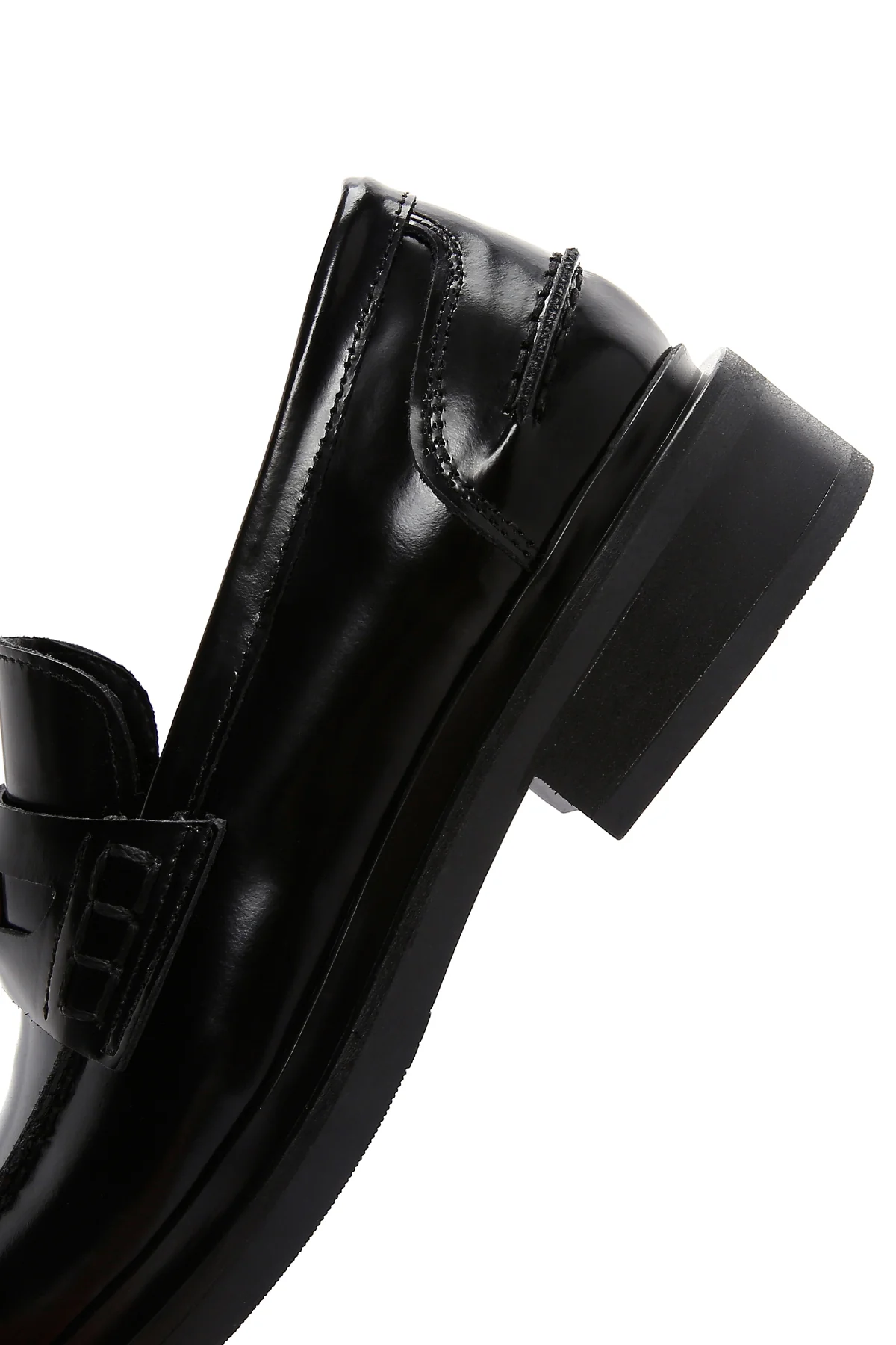Kadın Siyah Deri Rugan Maskülen Loafer - Image 7