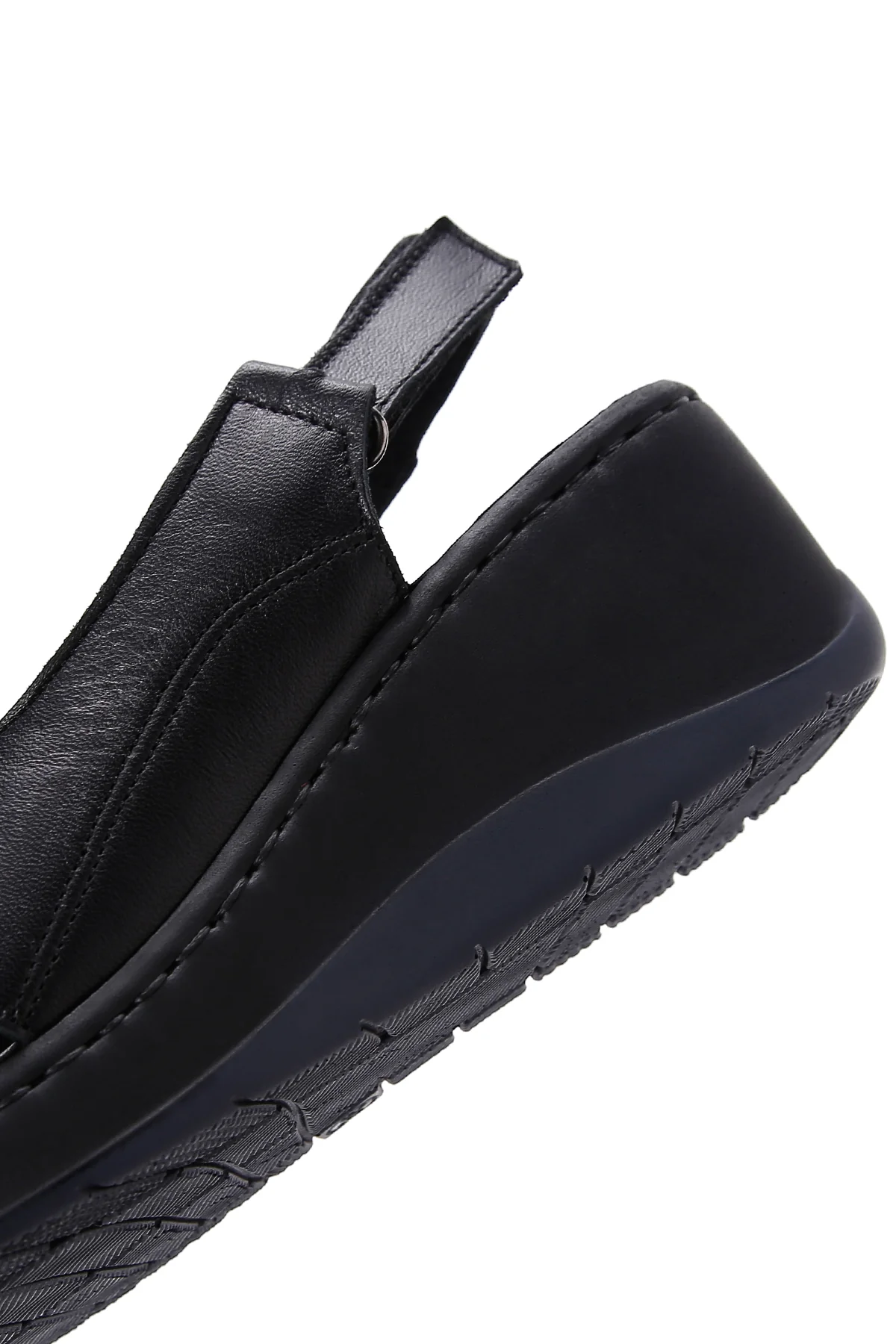 Kadın Siyah Dolgu Topuklu Bilekten Bantlı Deri Comfort Sandalet - Image 7