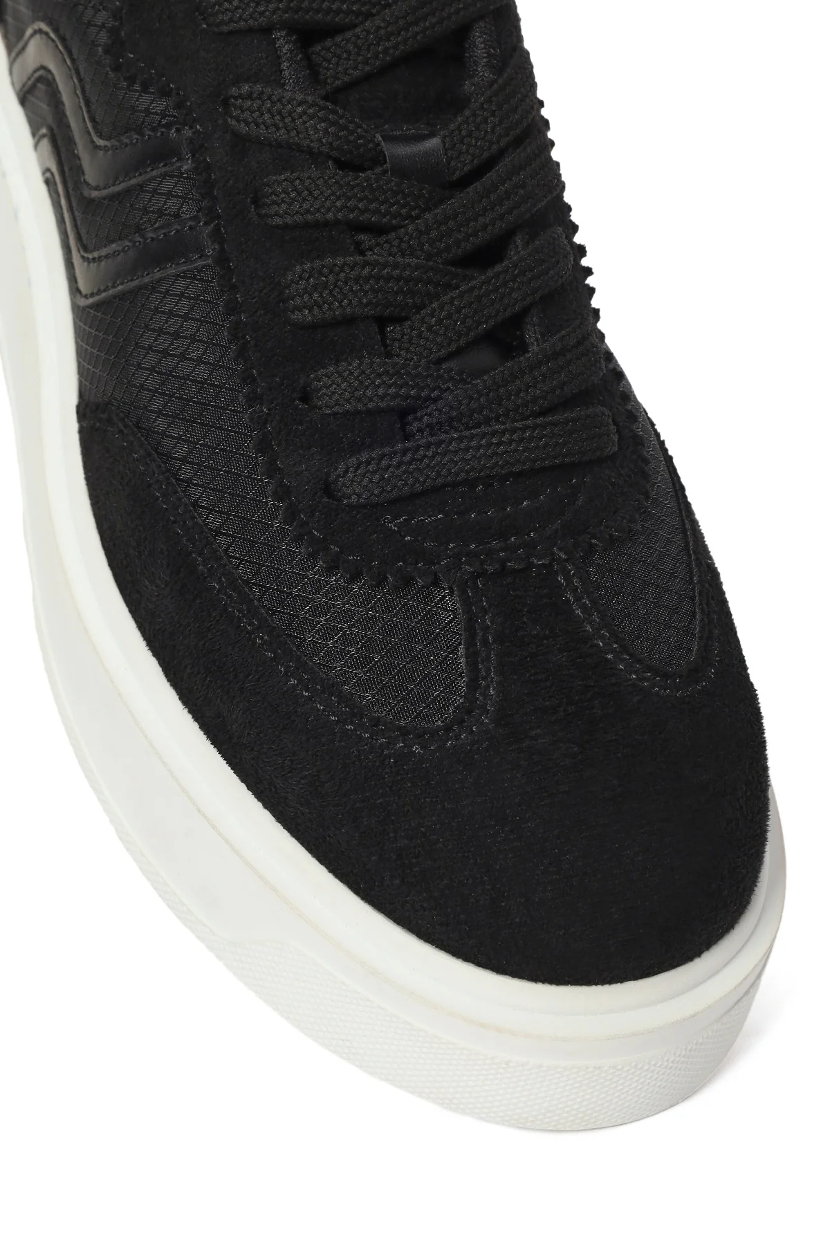 Kadın Siyah Kalın Tabanlı Bağcıklı Sneaker - Image 9
