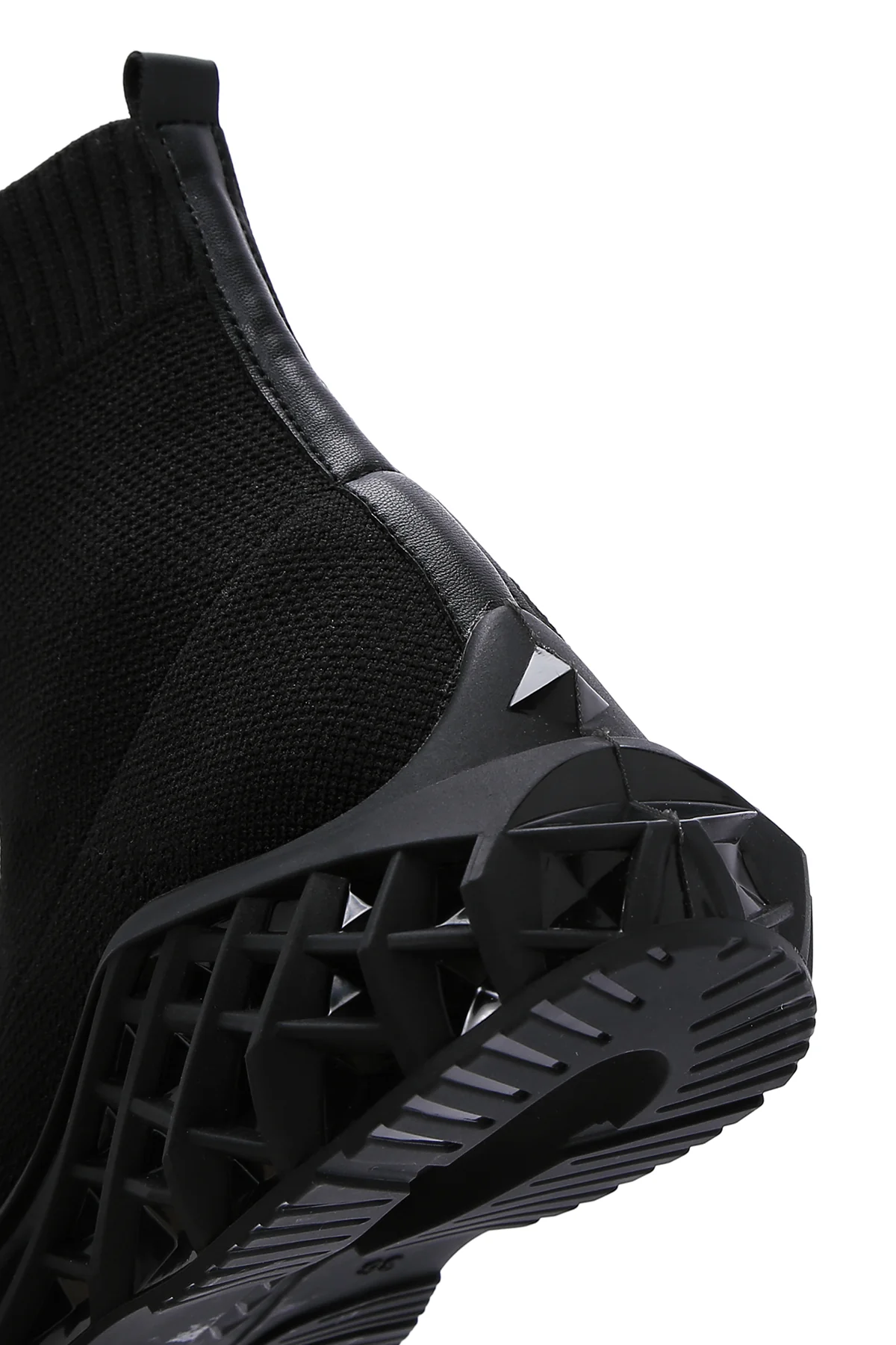 Kadın Siyah Kalın Tabanlı Bilekli Sneaker - Image 8