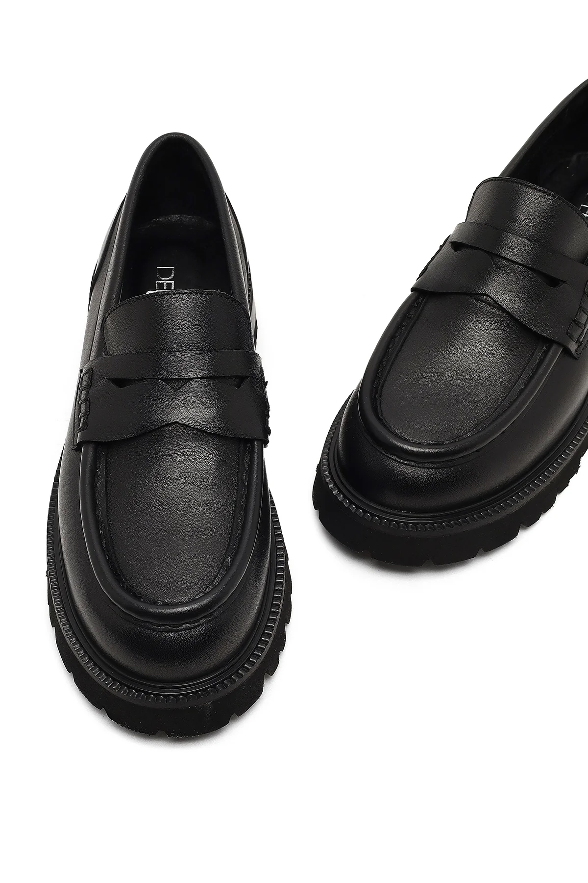 Kadın Siyah Kalın Tabanlı Deri Maskülen Loafer - Image 11