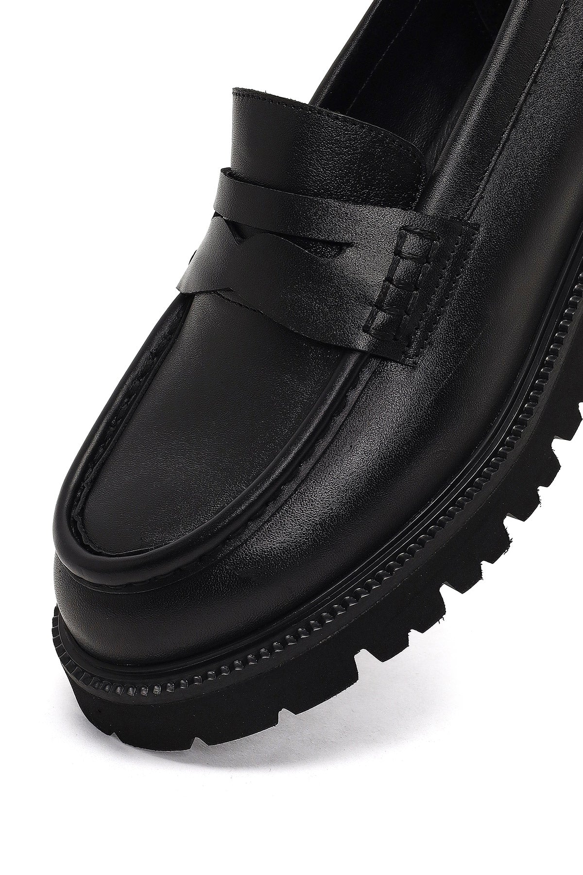 Kadın Siyah Kalın Tabanlı Deri Maskülen Loafer - Image 12