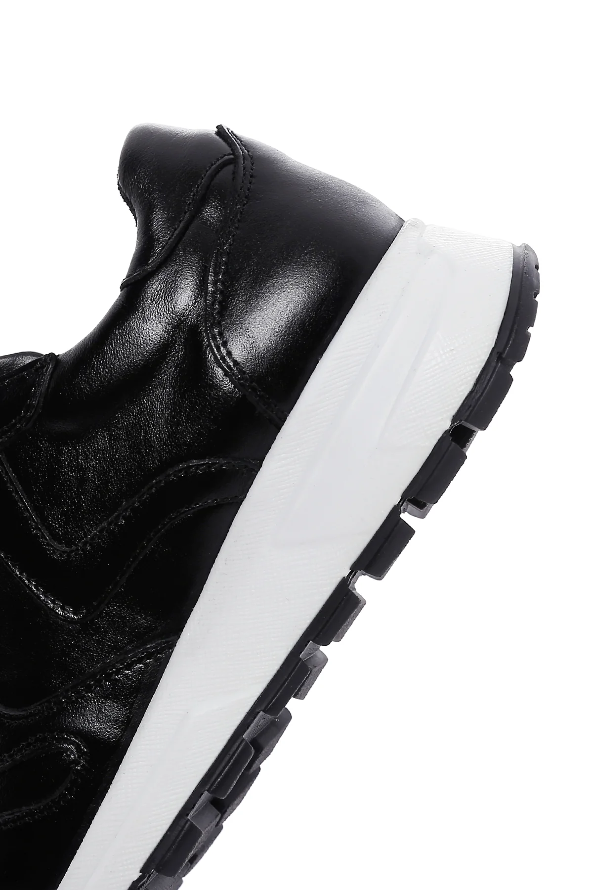 Kadın Siyah Kalın Tabanlı Deri Sneaker - Image 8