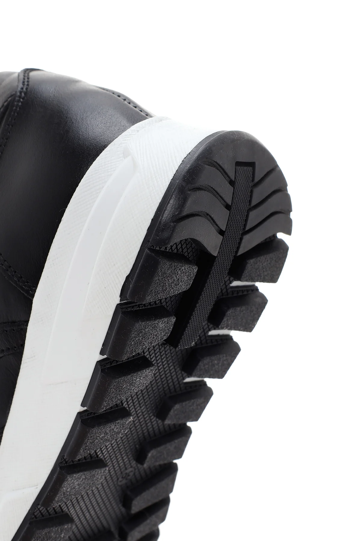 Kadın Siyah Kalın Tabanlı Deri Sneaker - Image 8