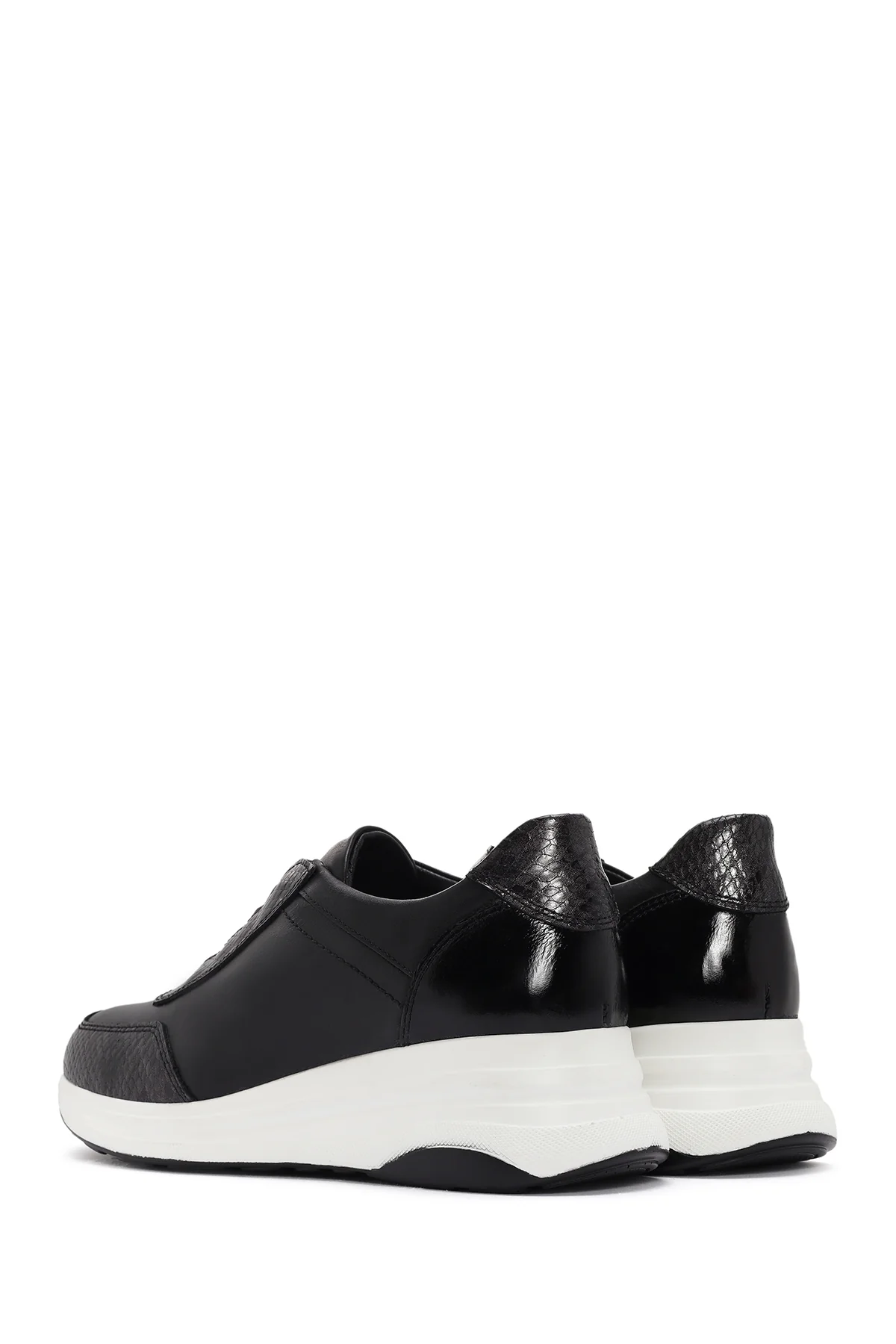 Kadın Siyah Kalın Tabanlı Deri Sneaker - Image 5