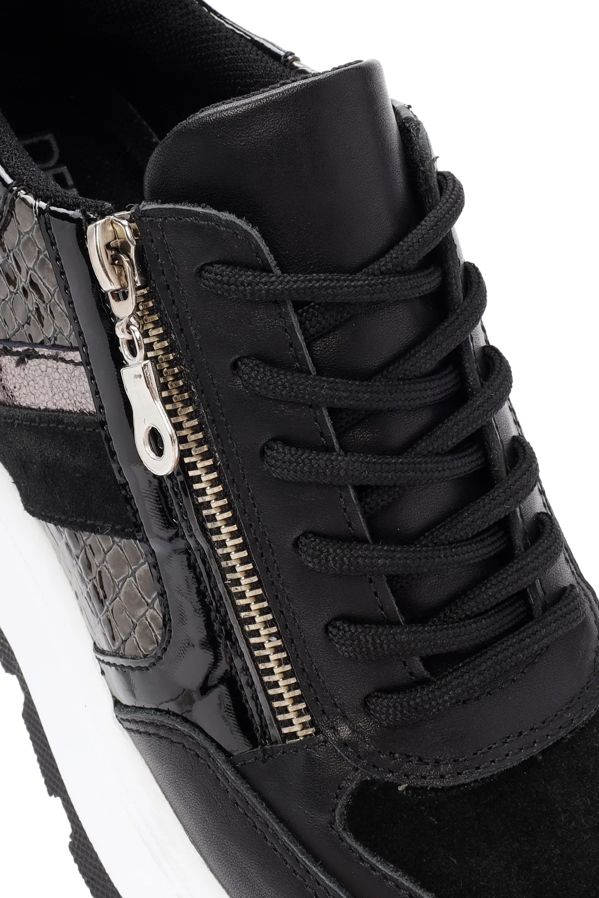 Kadın Siyah Kalın Tabanlı Fermuarlı Deri Sneaker - Image 9