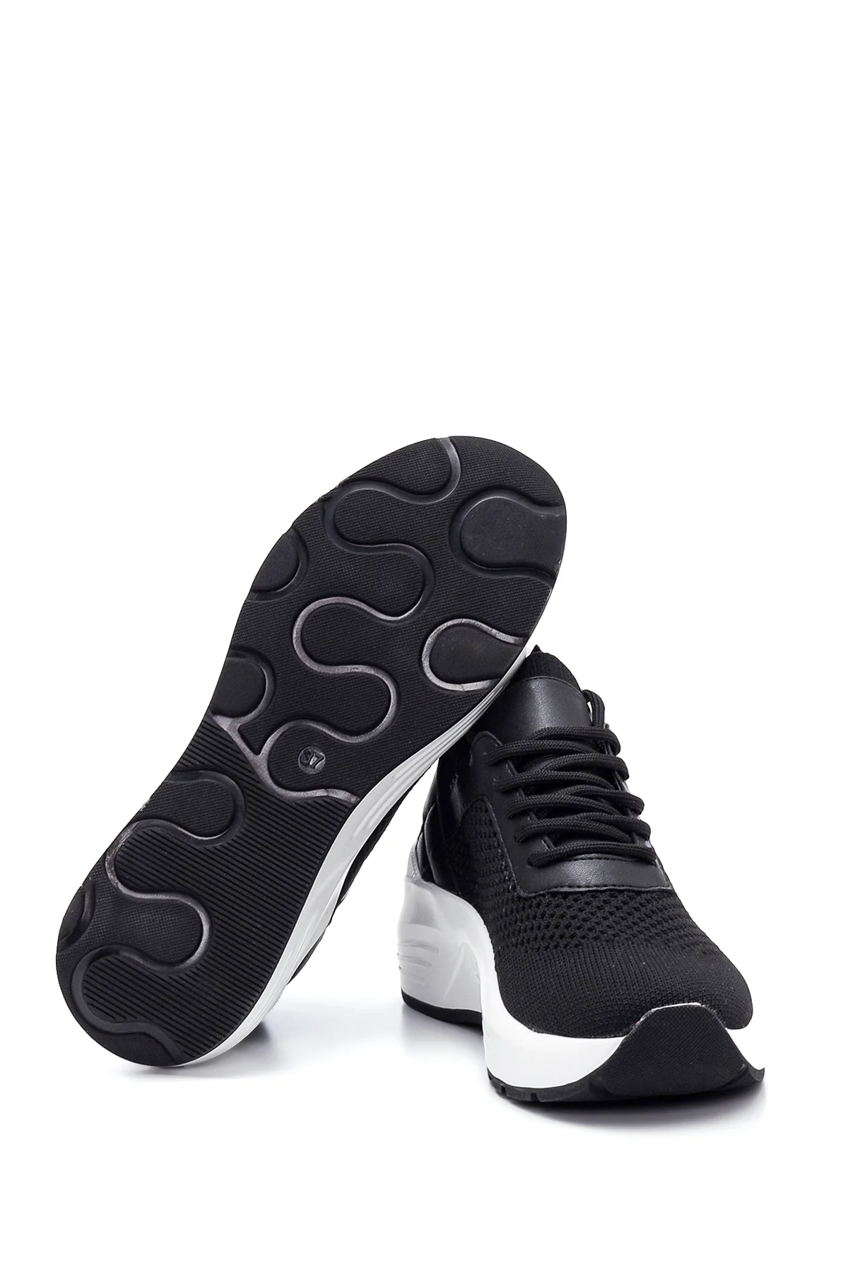 Kadın Siyah Kalın Tabanlı Kumaş Sneaker - Image 4