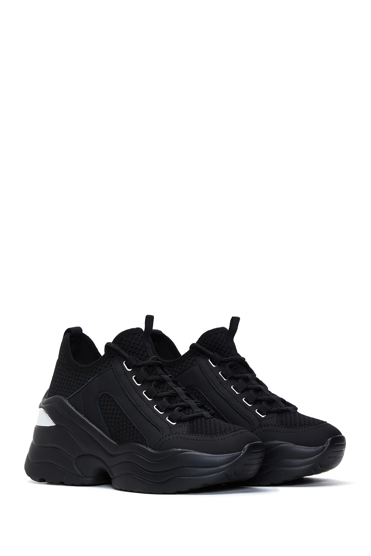 Kadın Siyah Kalın Tabanlı Sneaker - Image 3