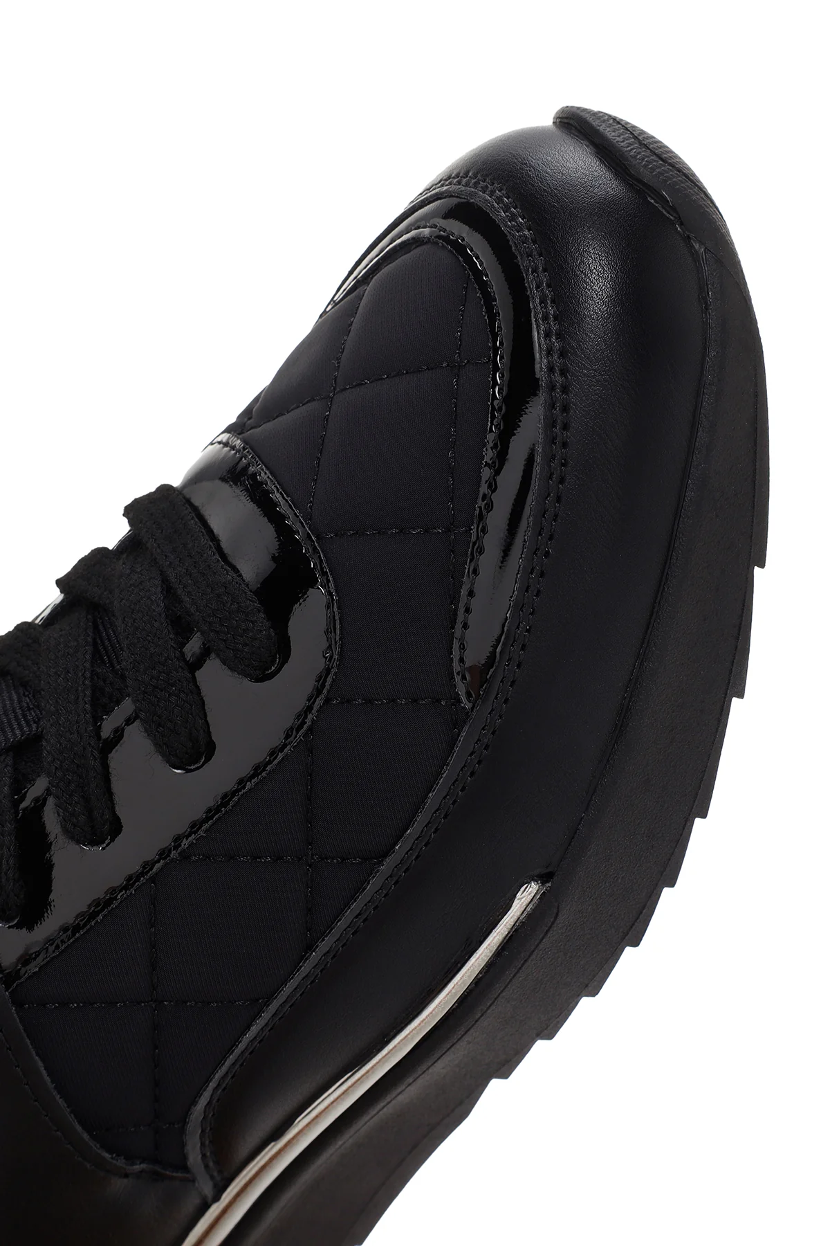 Kadın Siyah Kalın Tabanlı Sneaker - Image 9