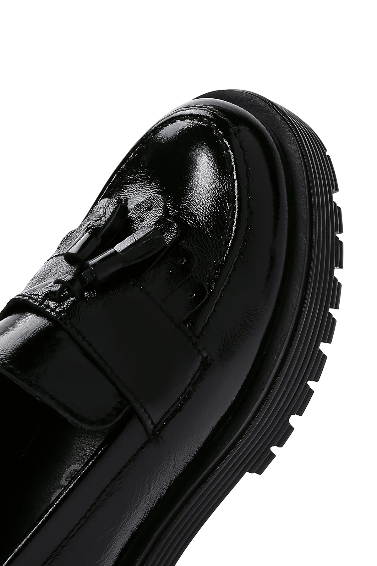 Kadın Siyah Püskül Detaylı Deri Maskülen Loafer - Image 8