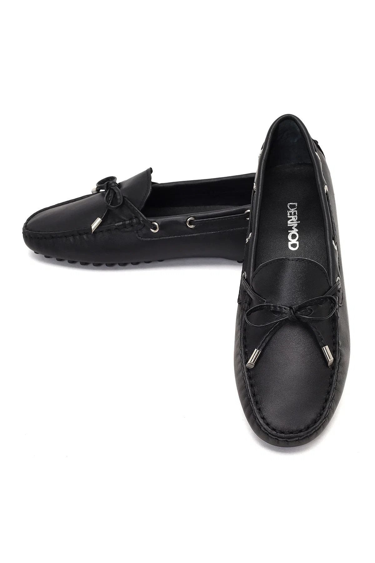 Kadın Siyah Püsküllü Deri Loafer - Image 10