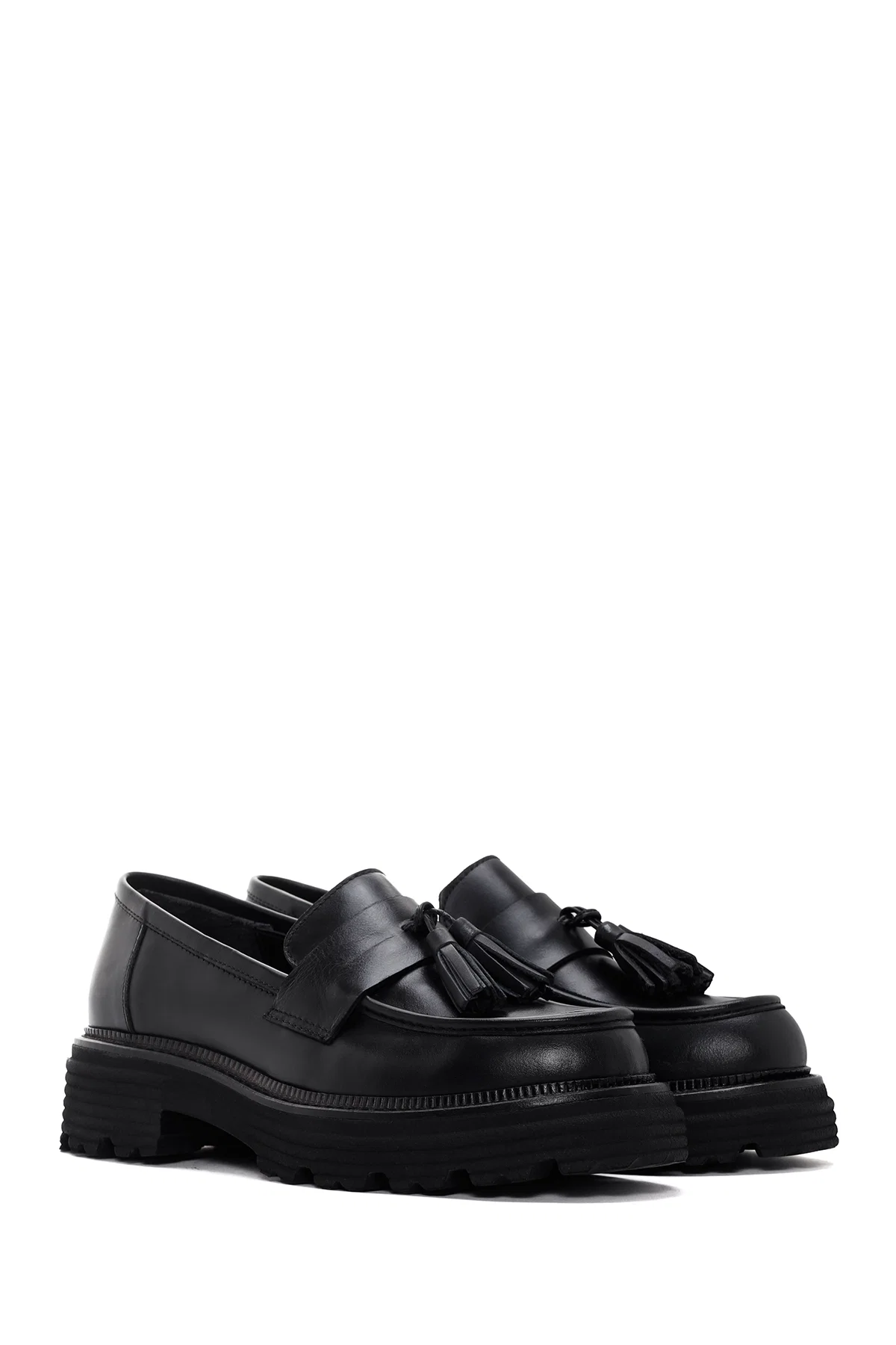 Kadın Siyah Püsküllü Deri Maskülen Loafer - Image 3