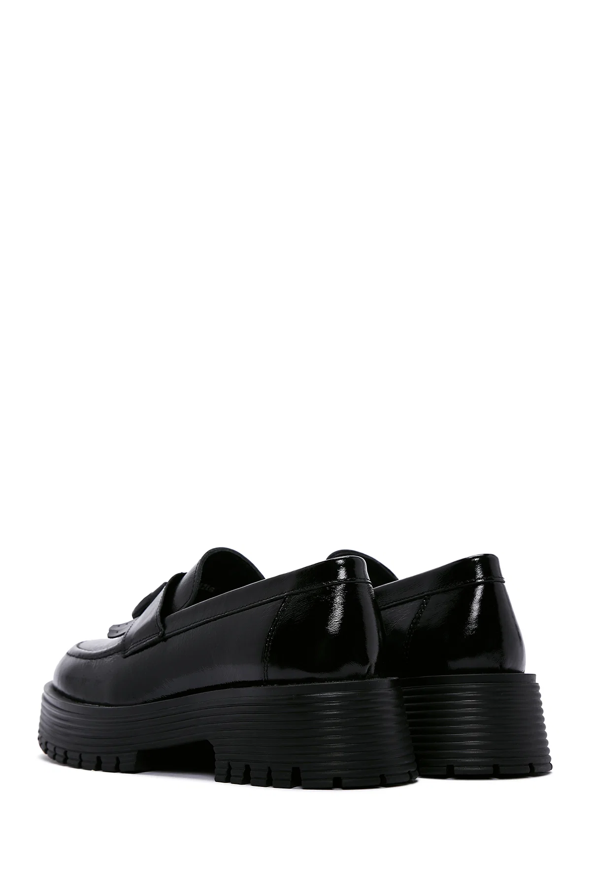 Kadın Siyah Püsküllü Deri Maskülen Loafer - Image 5