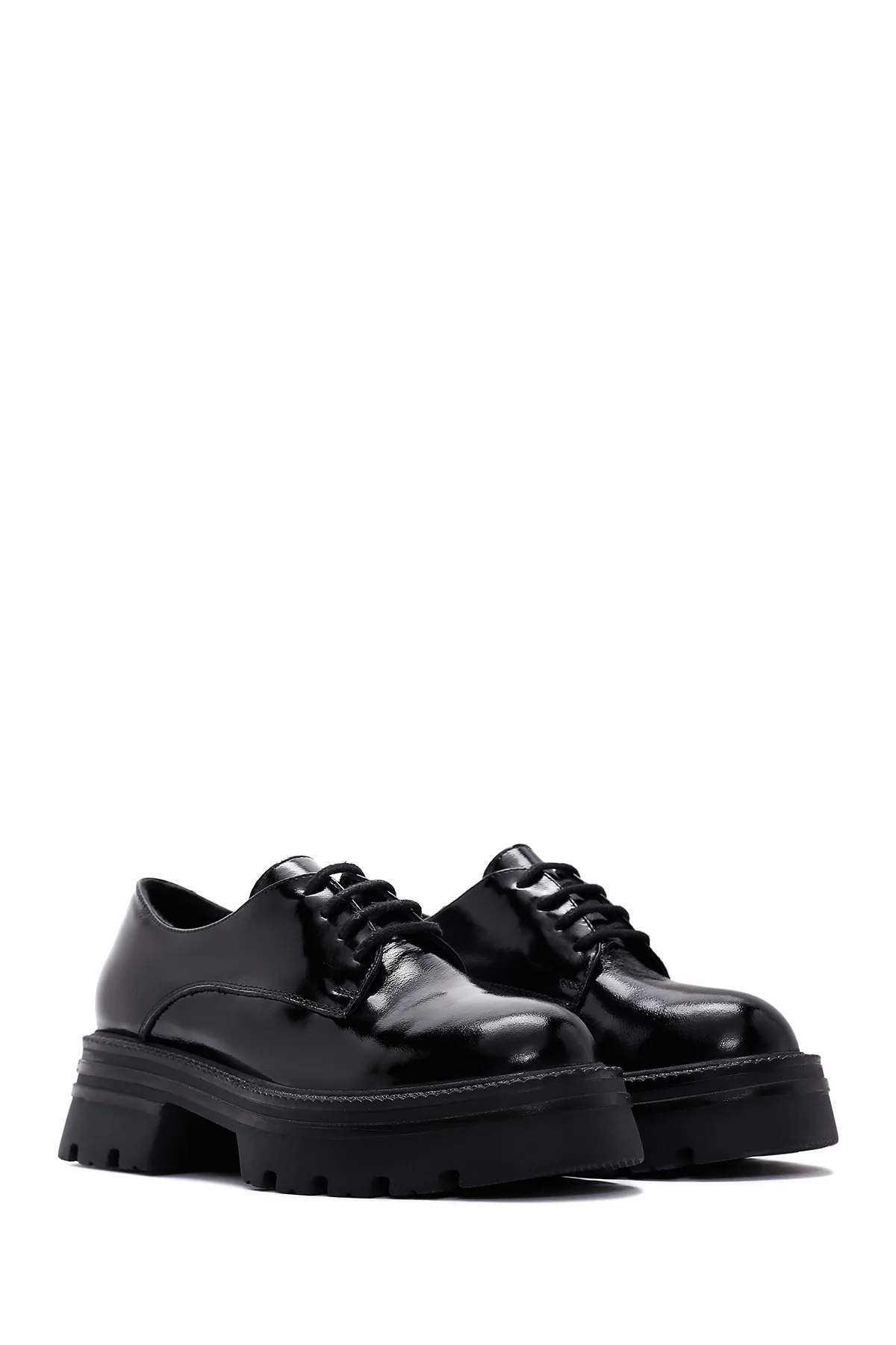 Kadın Siyah Rugan Deri Maskülen Loafer - Image 3