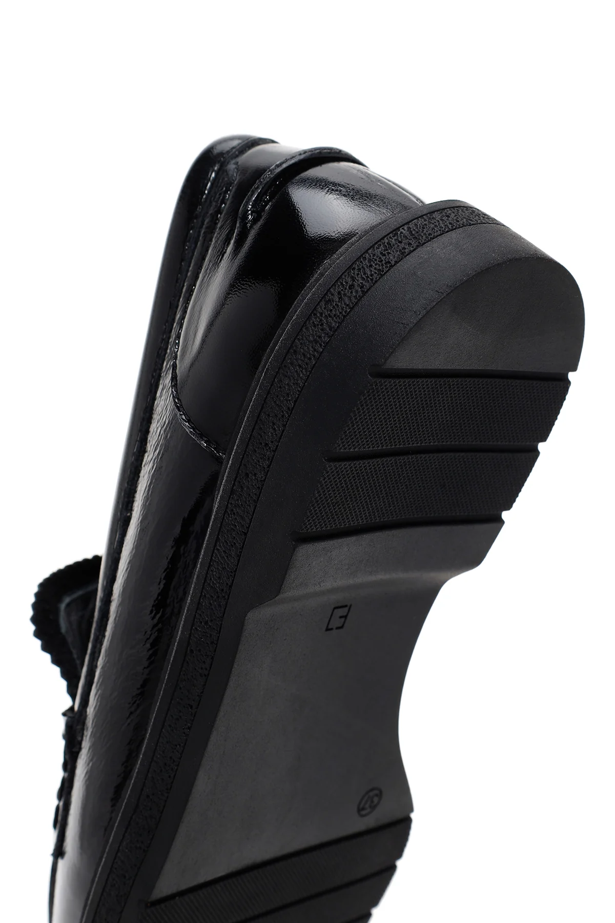 Kadın Siyah Rugan Deri Maskülen Loafer - Image 10