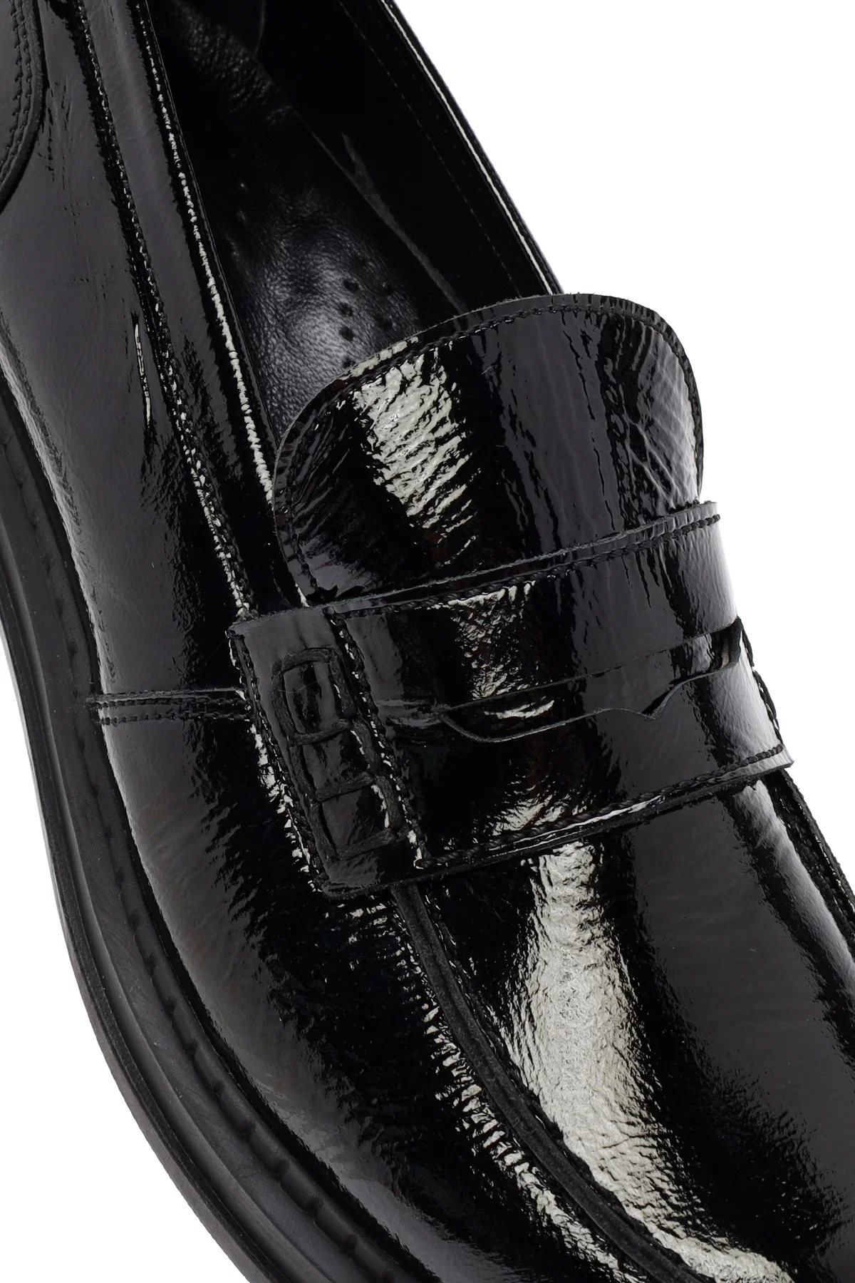 Kadın Siyah Rugan Deri Maskülen Loafer - Image 9