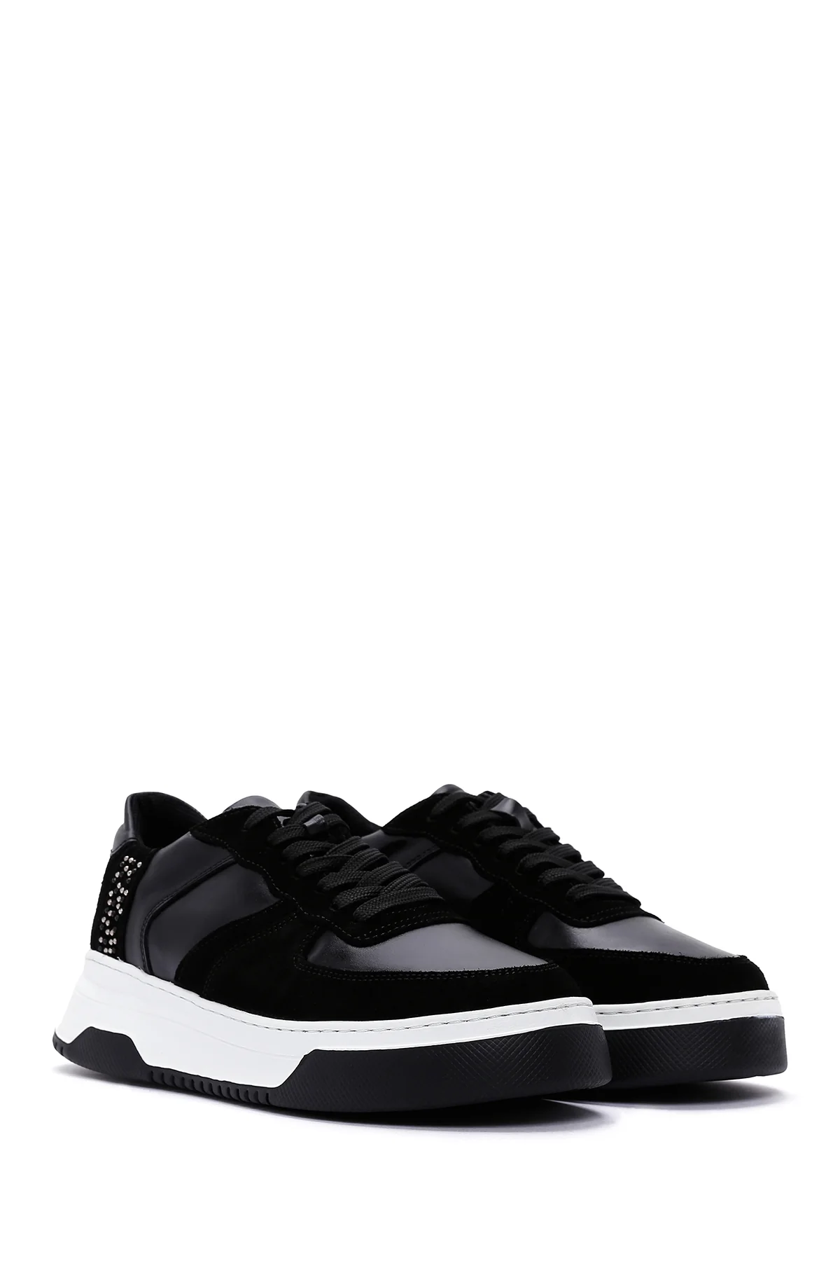 Kadın Siyah Süet Deri Sneaker - Image 3