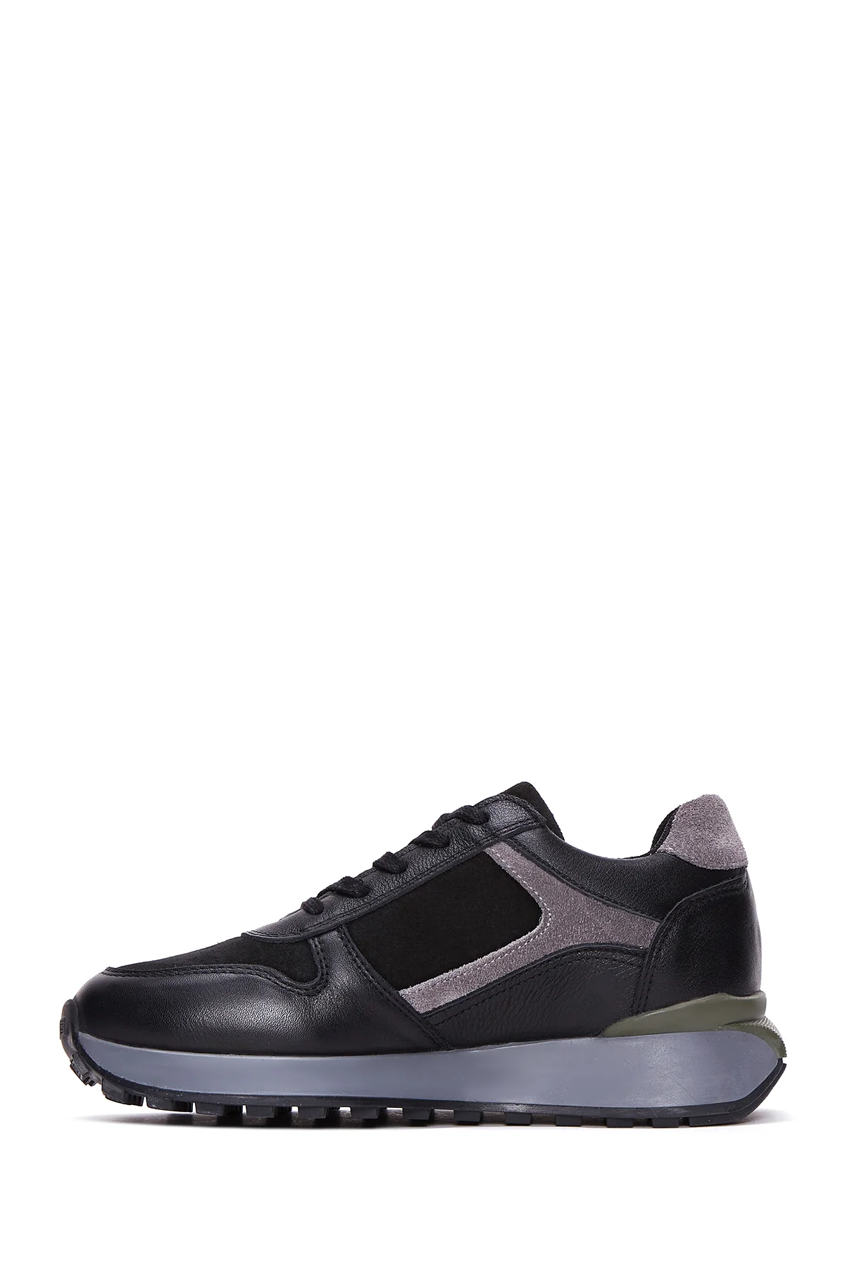 Kadın Siyah Süet Detaylı Deri Sneaker - Image 2