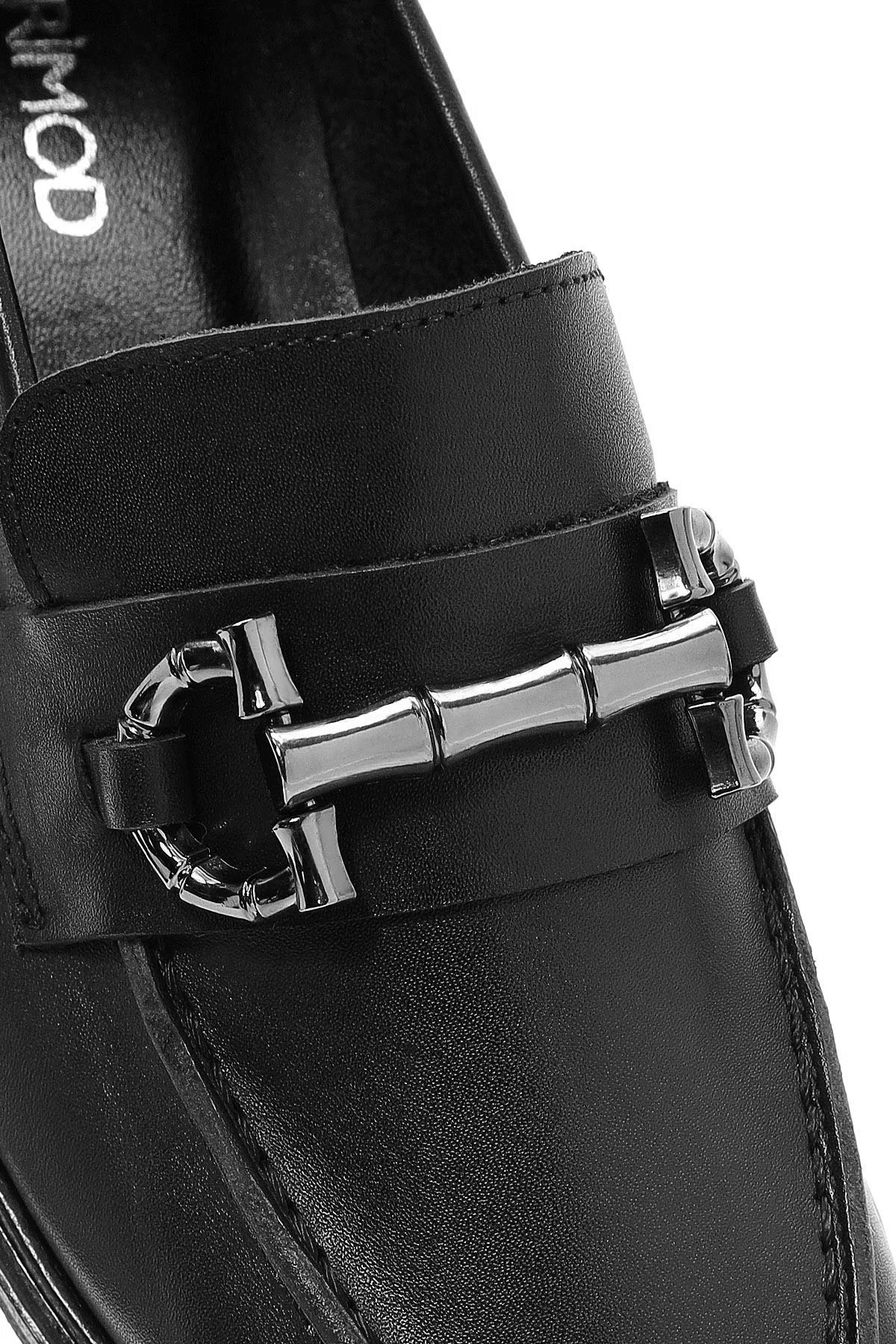 Kadın Siyah Toka Detaylı Deri Maskülen Loafer - Image 9