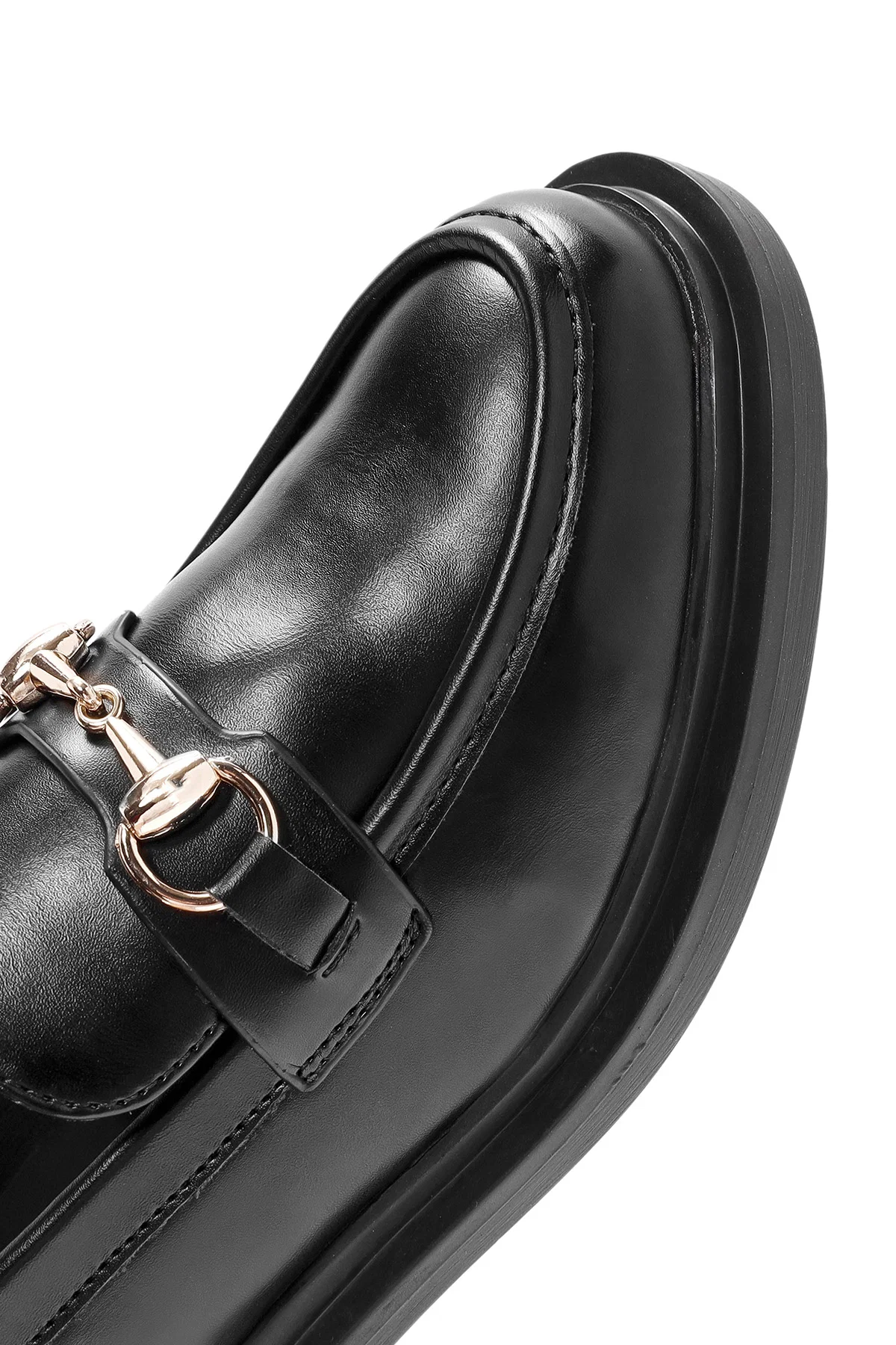 Kadın Siyah Toka Detaylı Maskülen Loafer - Image 10