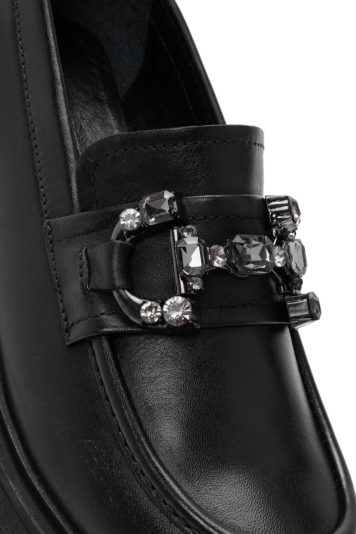 Kadın Siyah Tokalı Deri Maskülen Loafer - Image 10
