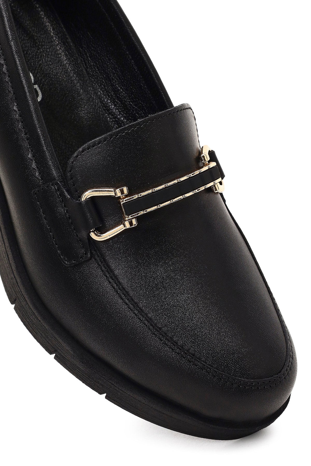 Kadın Siyah Tokalı Dolgu Topuklu Deri Comfort Loafer - Image 9