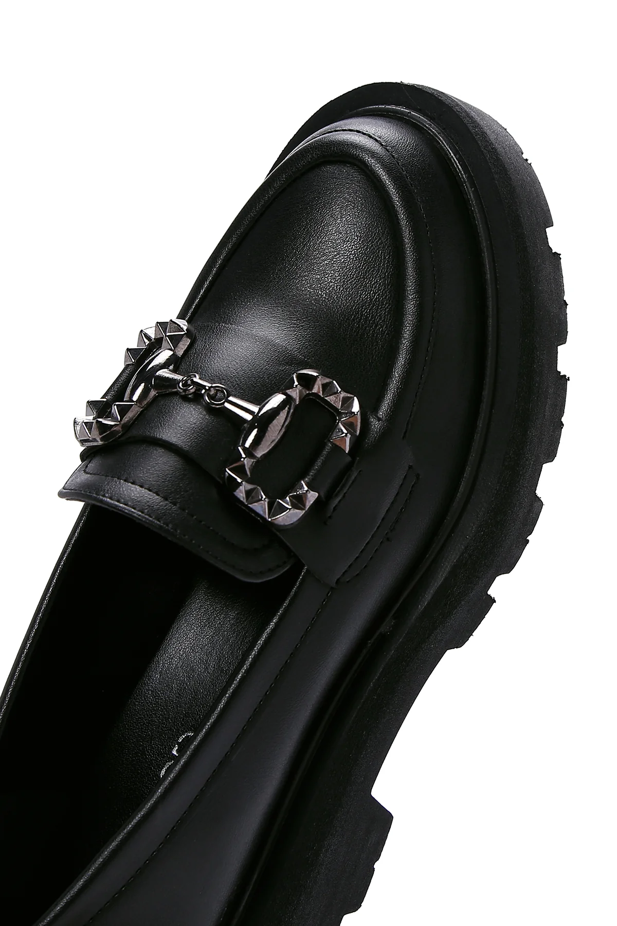 Kadın Siyah Tokalı Kalın Tabanlı Maskülen Loafer - Image 10