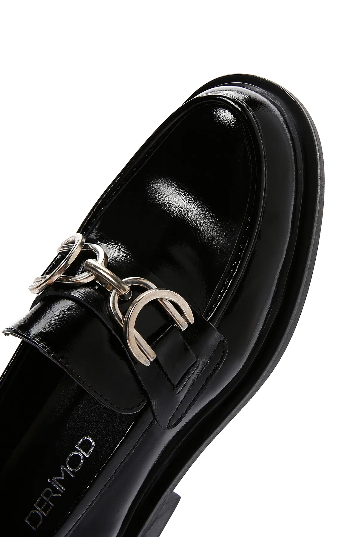 Kadın Siyah Zincir Detaylı Deri Maskülen Loafer - Image 9