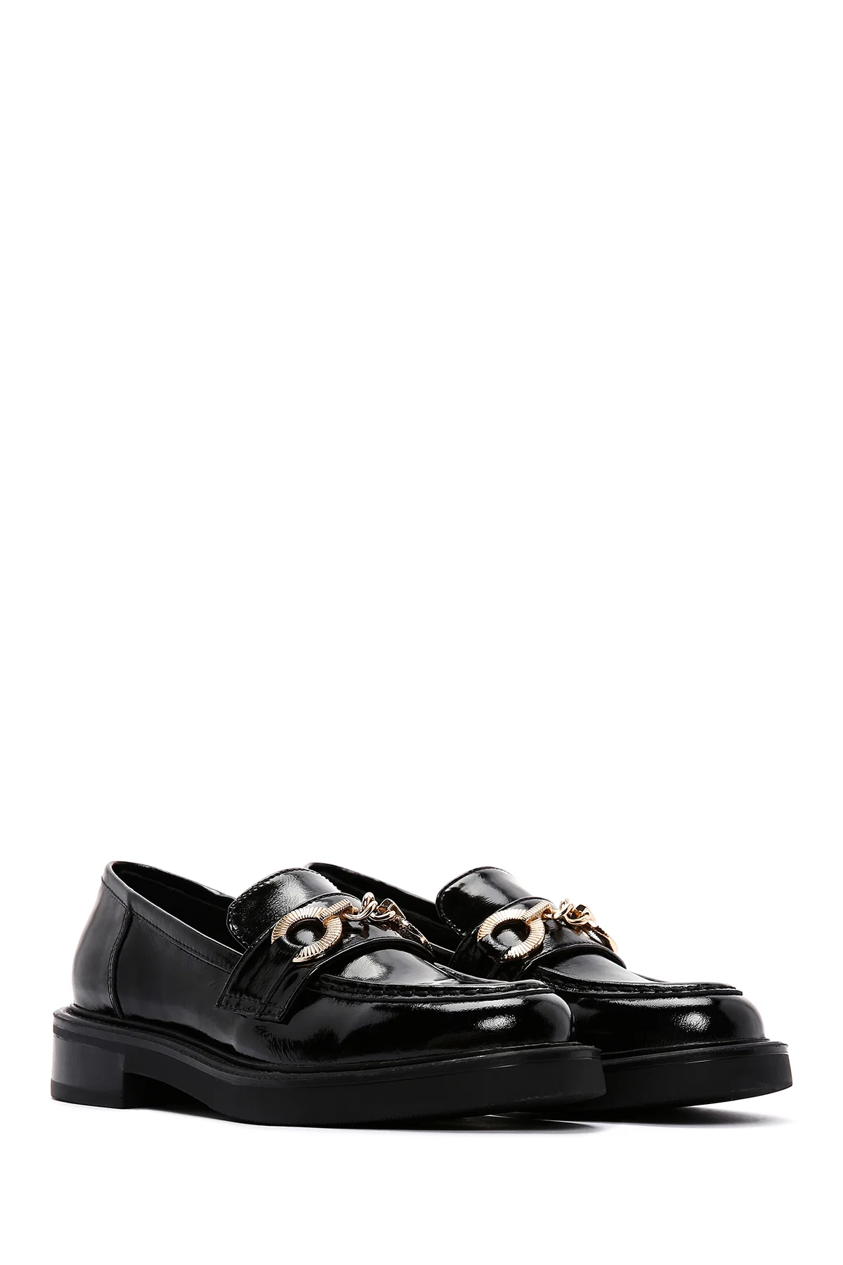 Kadın Siyah Zincir Detaylı Deri Maskülen Loafer - Image 3