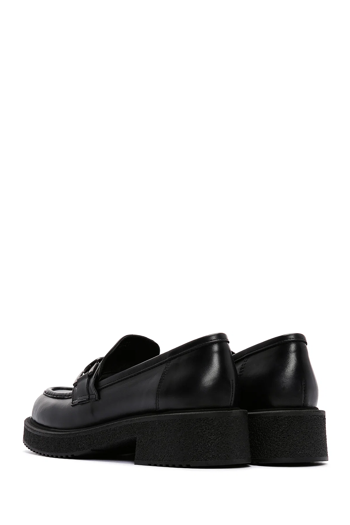 Kadın Siyah Zincir Detaylı Deri Maskülen Loafer - Image 5