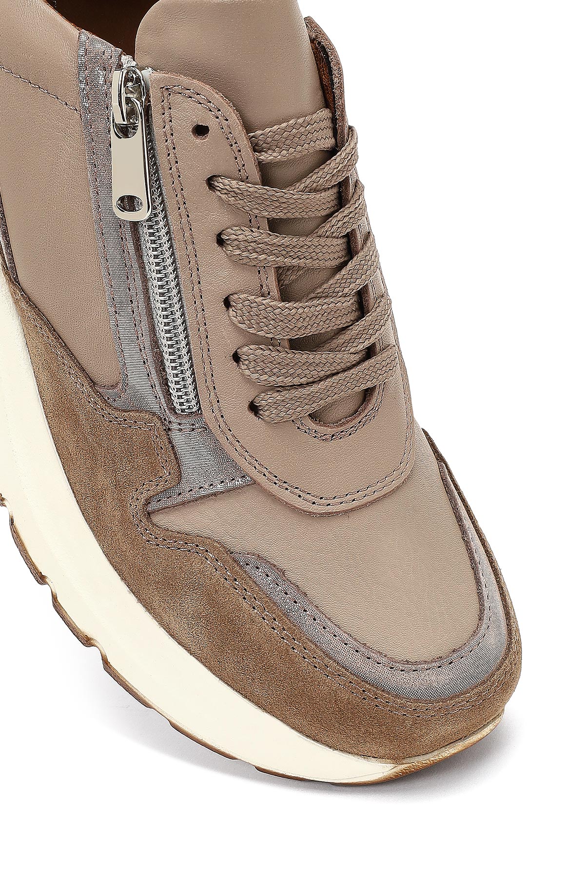 Kadın Vizon Bağcıklı Fermuar Detaylı Dolgu Topuklu Deri Sneaker - Image 8
