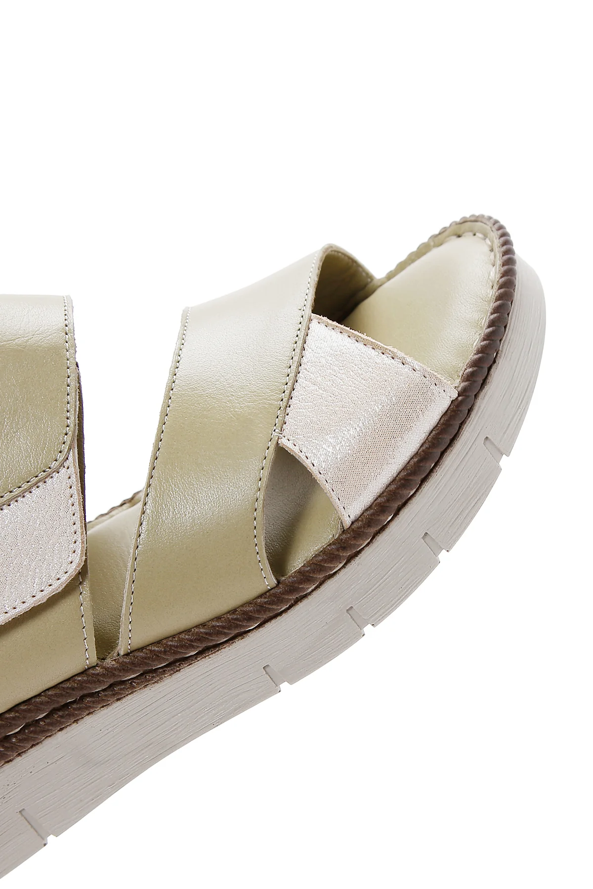 Kadın Yeşil Bilekten Bantlı Deri Comfort Sandalet - Image 8