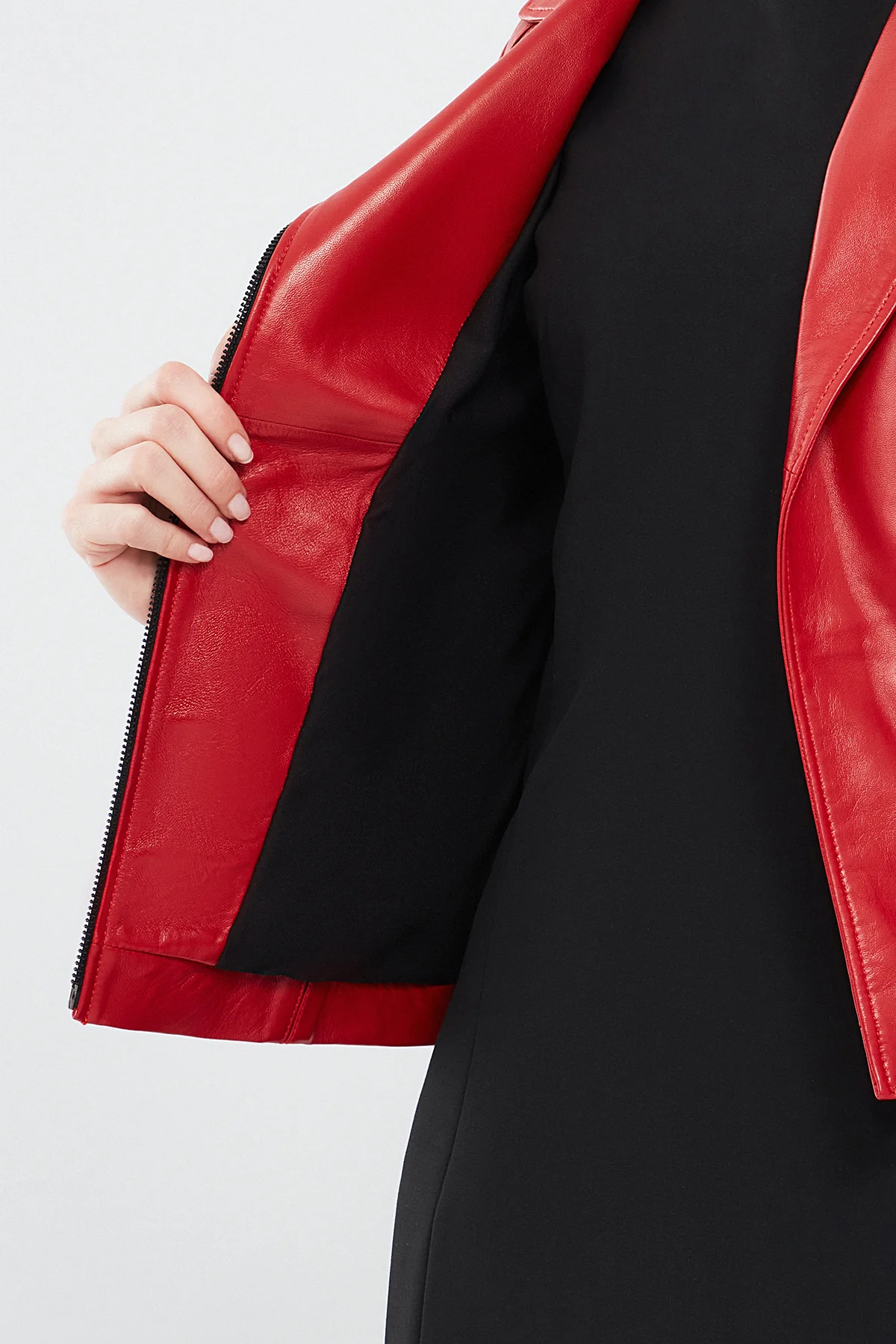 Kiara Kadın Kırmızı Slim-Fit Biker Deri Ceket - Image 6