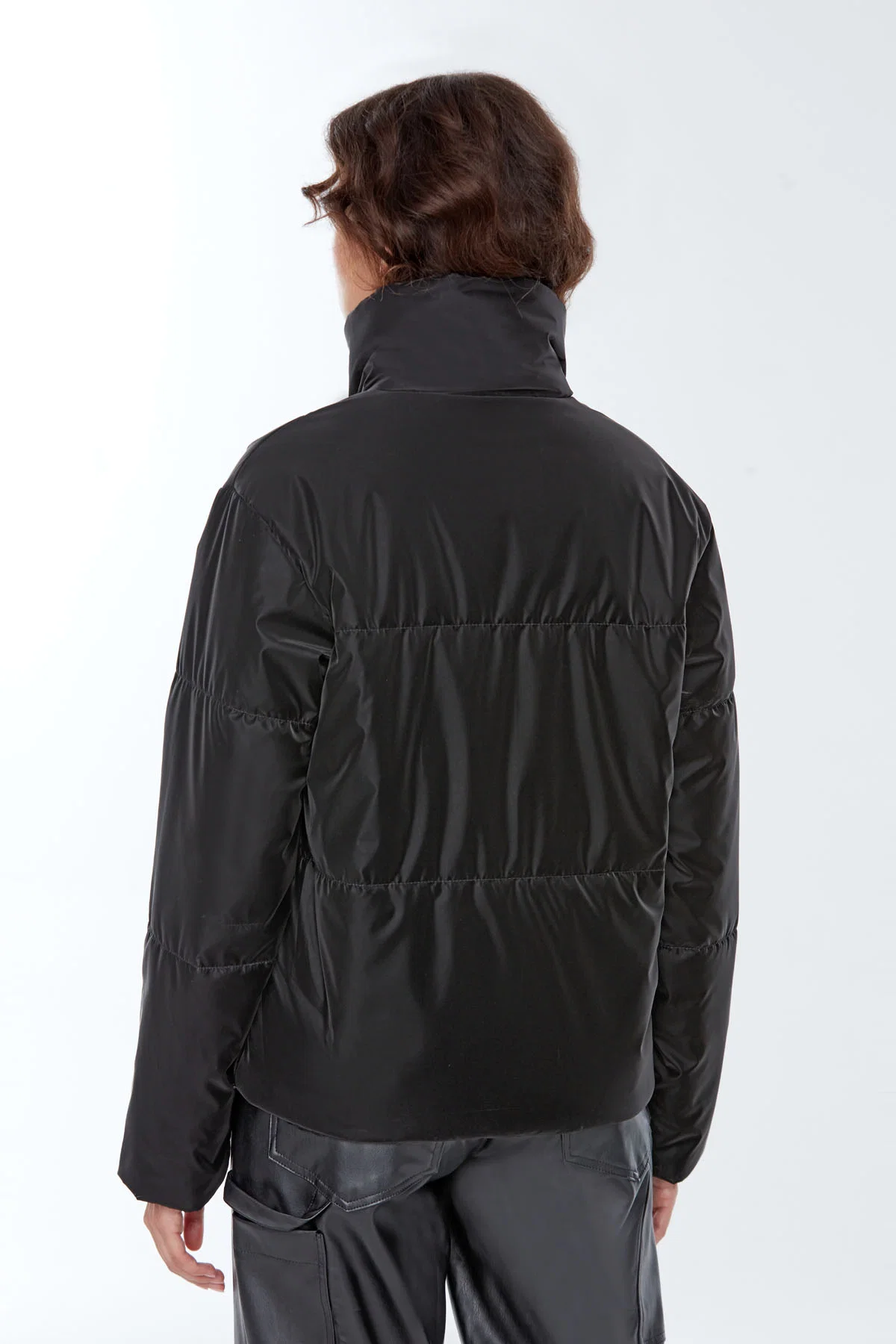 Kopenhag Kadın Siyah Softwear Mont - Image 5