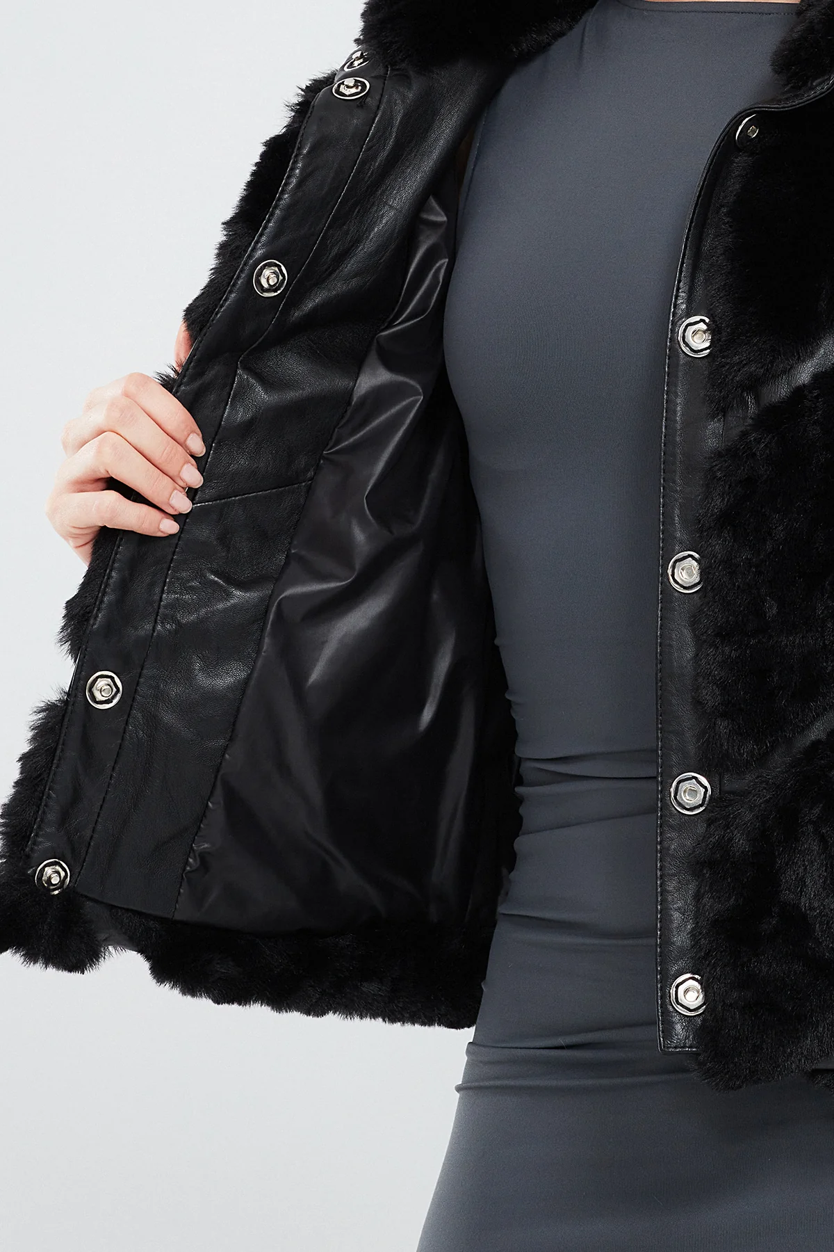 Melrose Kadın Siyah Teddy Deri Mont - Image 10