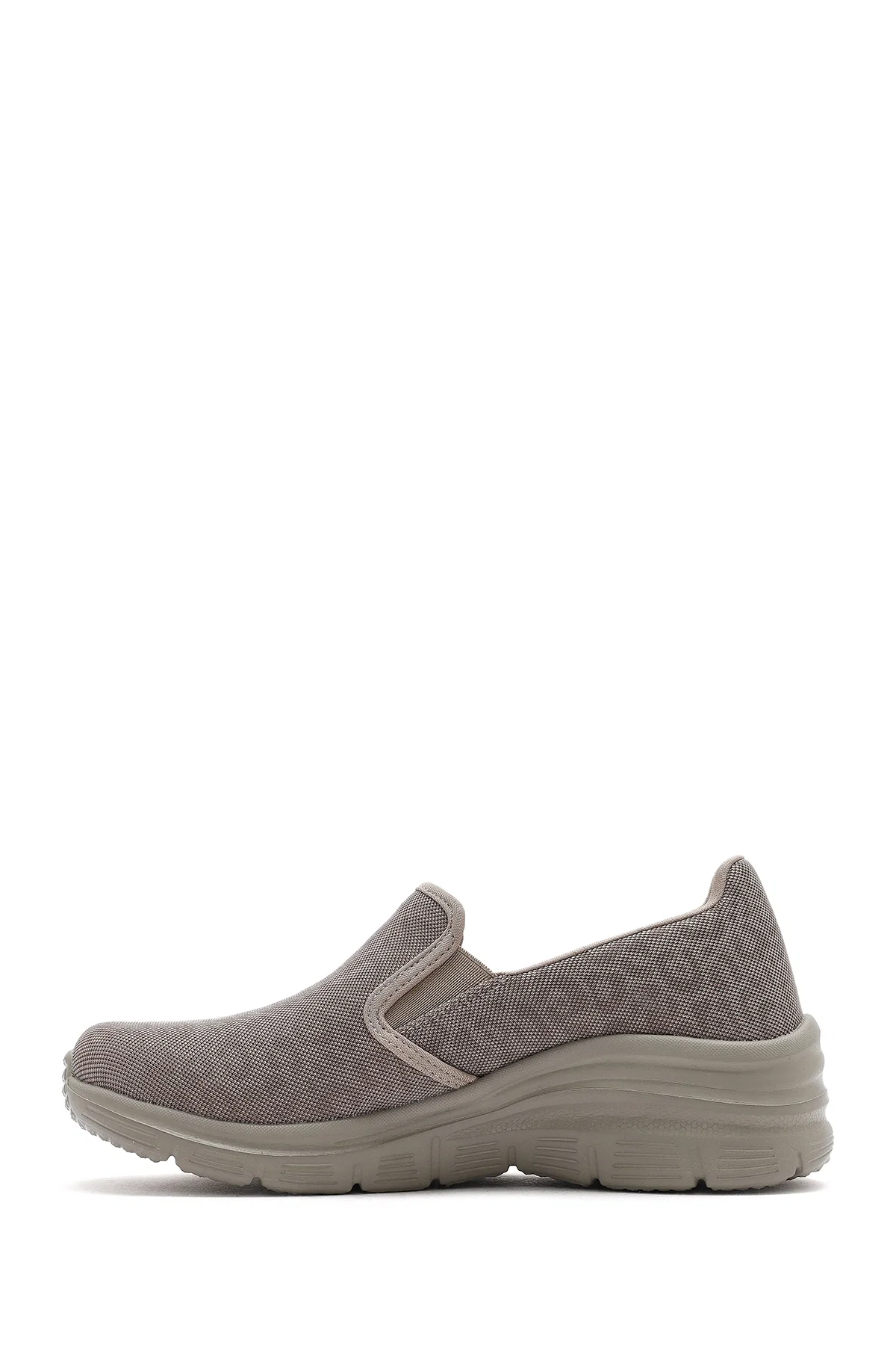 Skechers Kadın Bej Fashion Fit Sneaker - Image 2