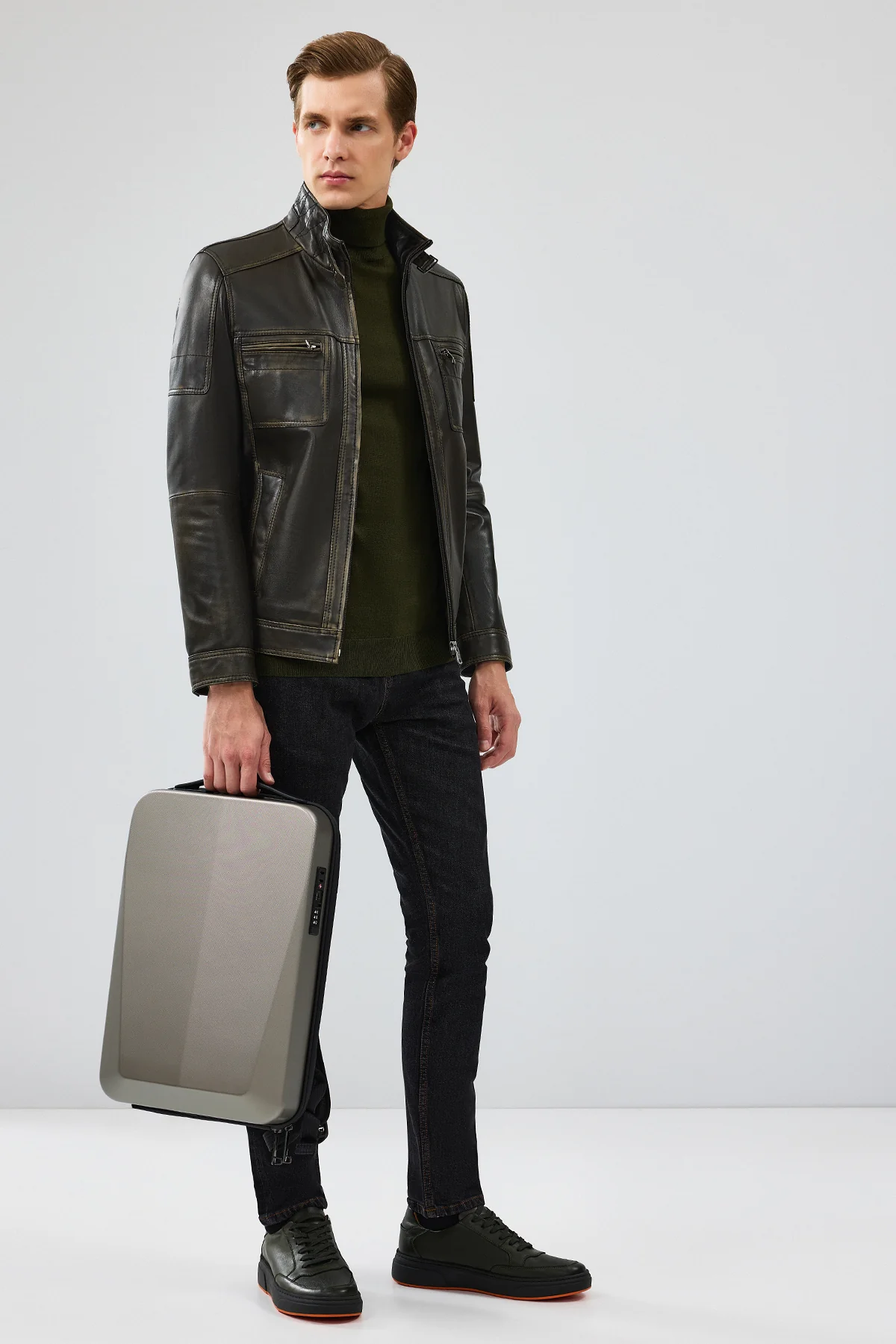 Wade Erkek Yeşil Slim-Fit Deri Mont - Image 9