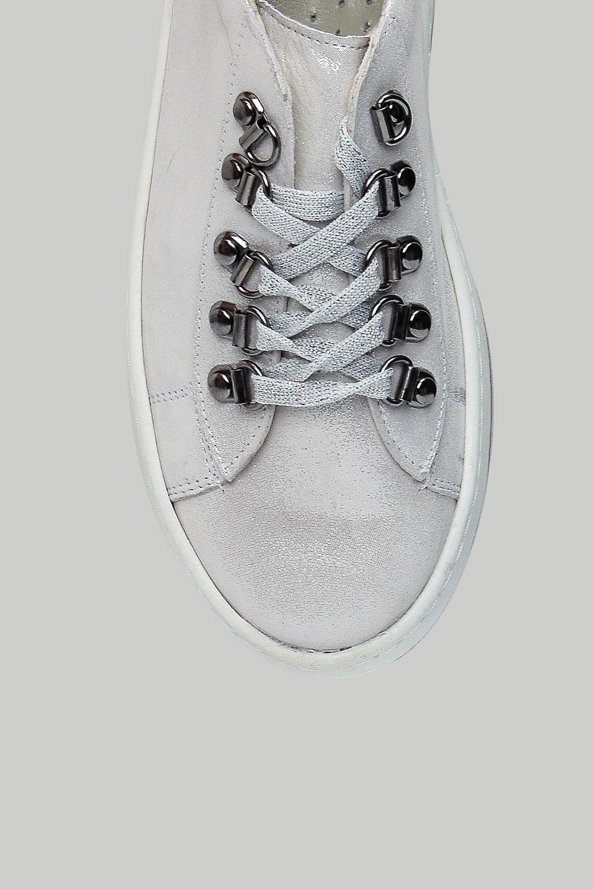 Yüksek Tabanlı Gümüş Kadın Deri Sneaker - Image 5
