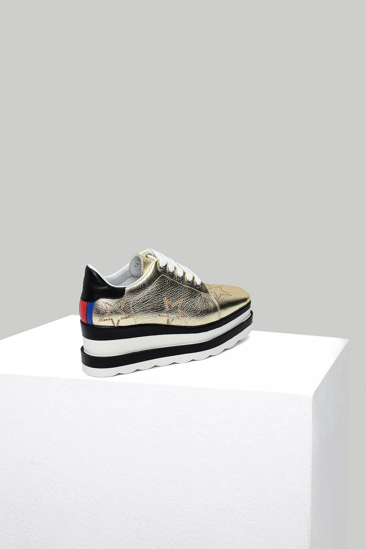 Yüksek Tabanlı Kadın Deri Sneaker - Image 3